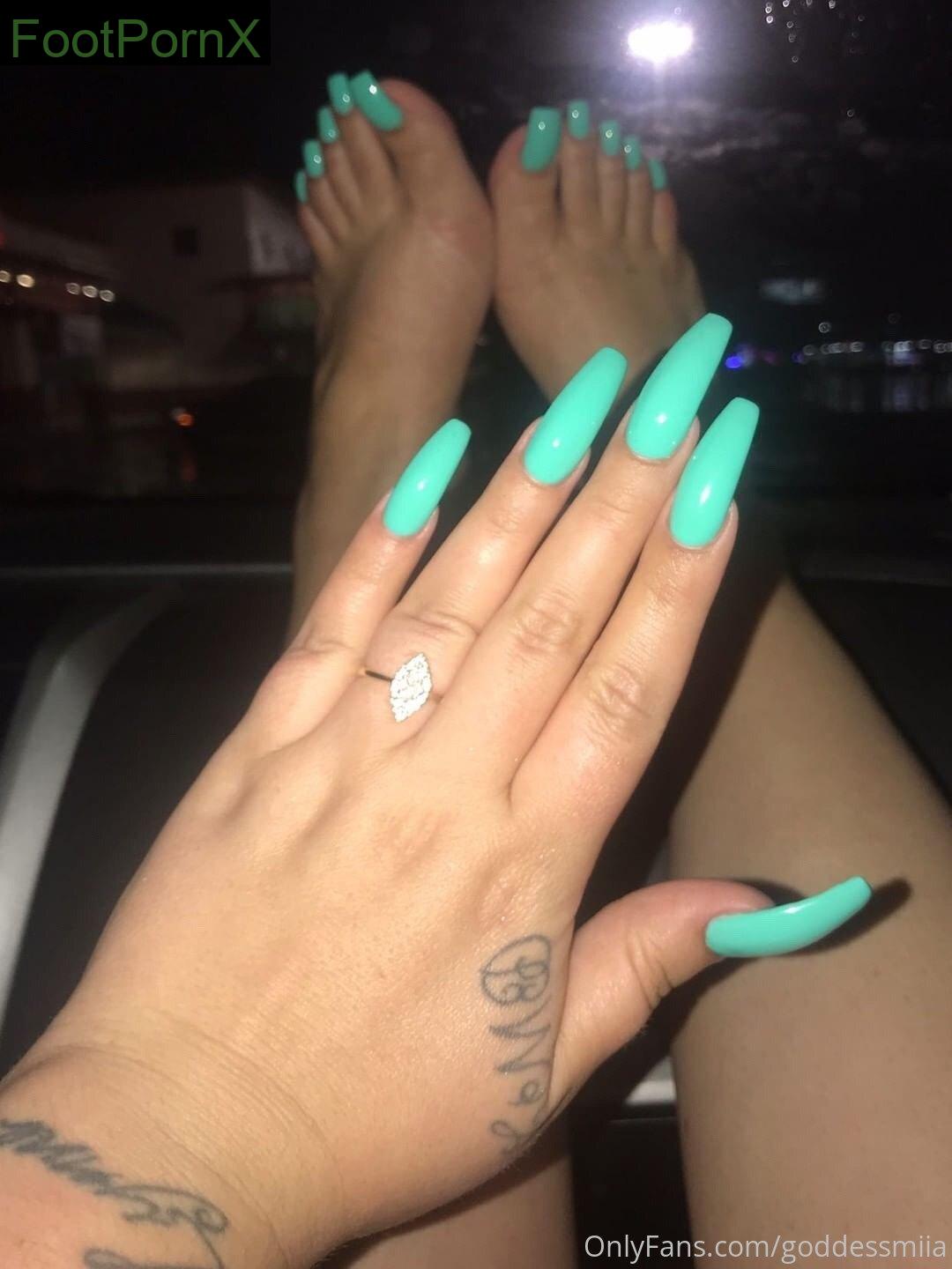 goddessmiia feet photo 1