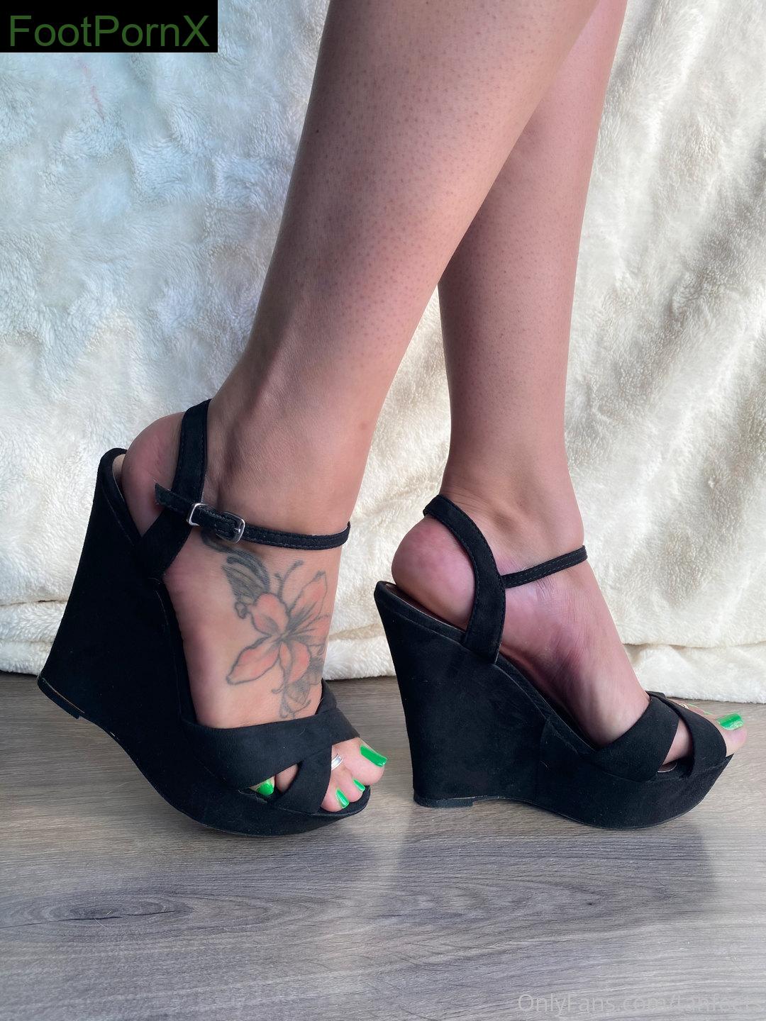 tanfeets feet photo 21