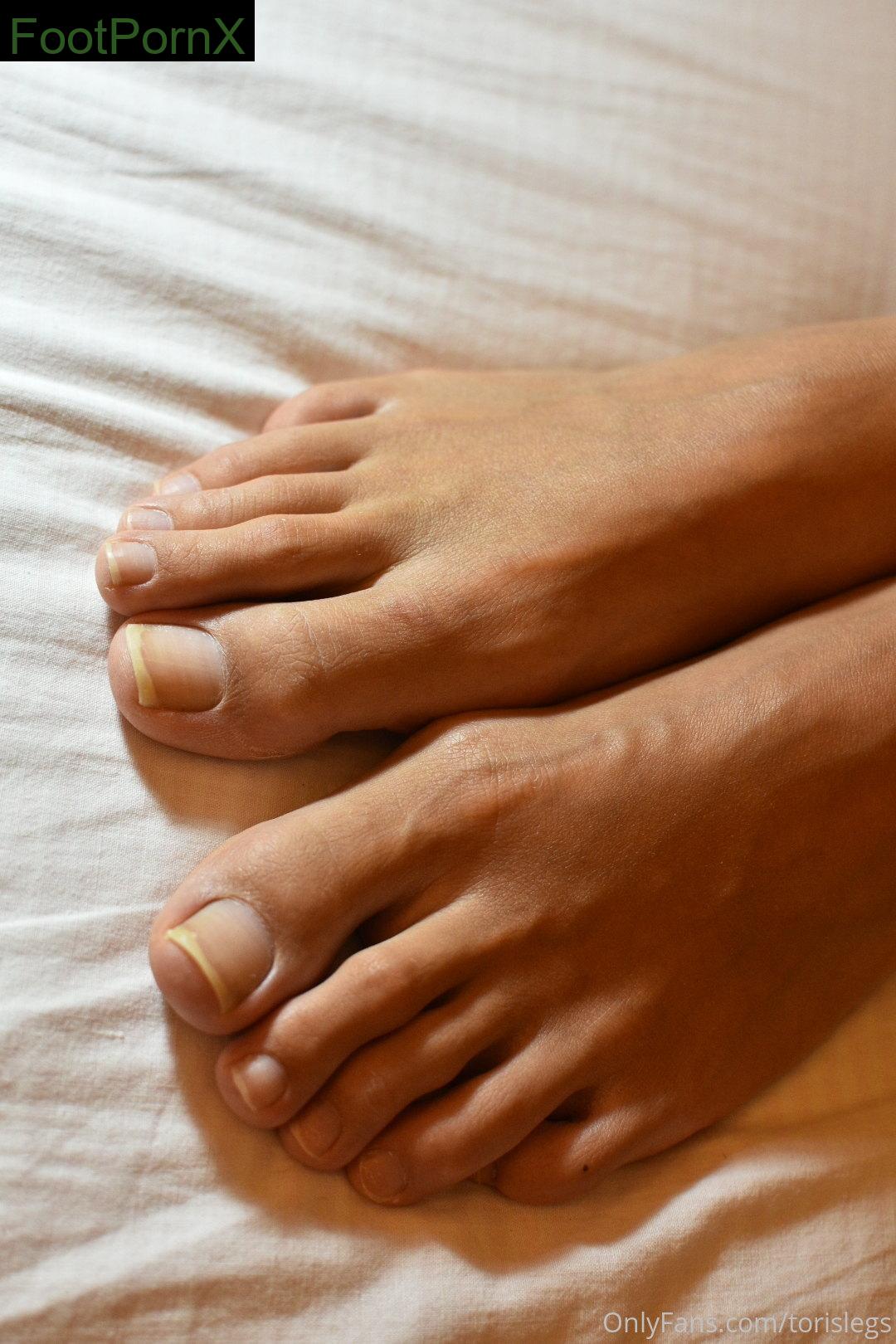 torislegs feet photo 23