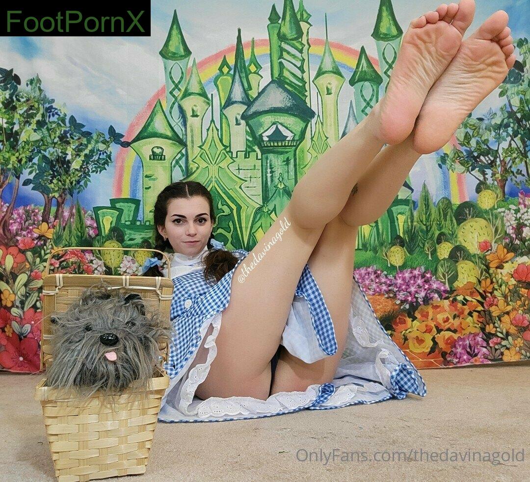 thedavinagold feet photo 11
