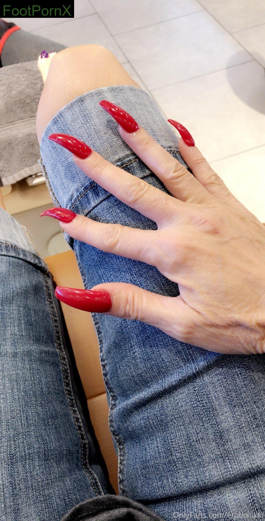 eroticnikki feet photo 20