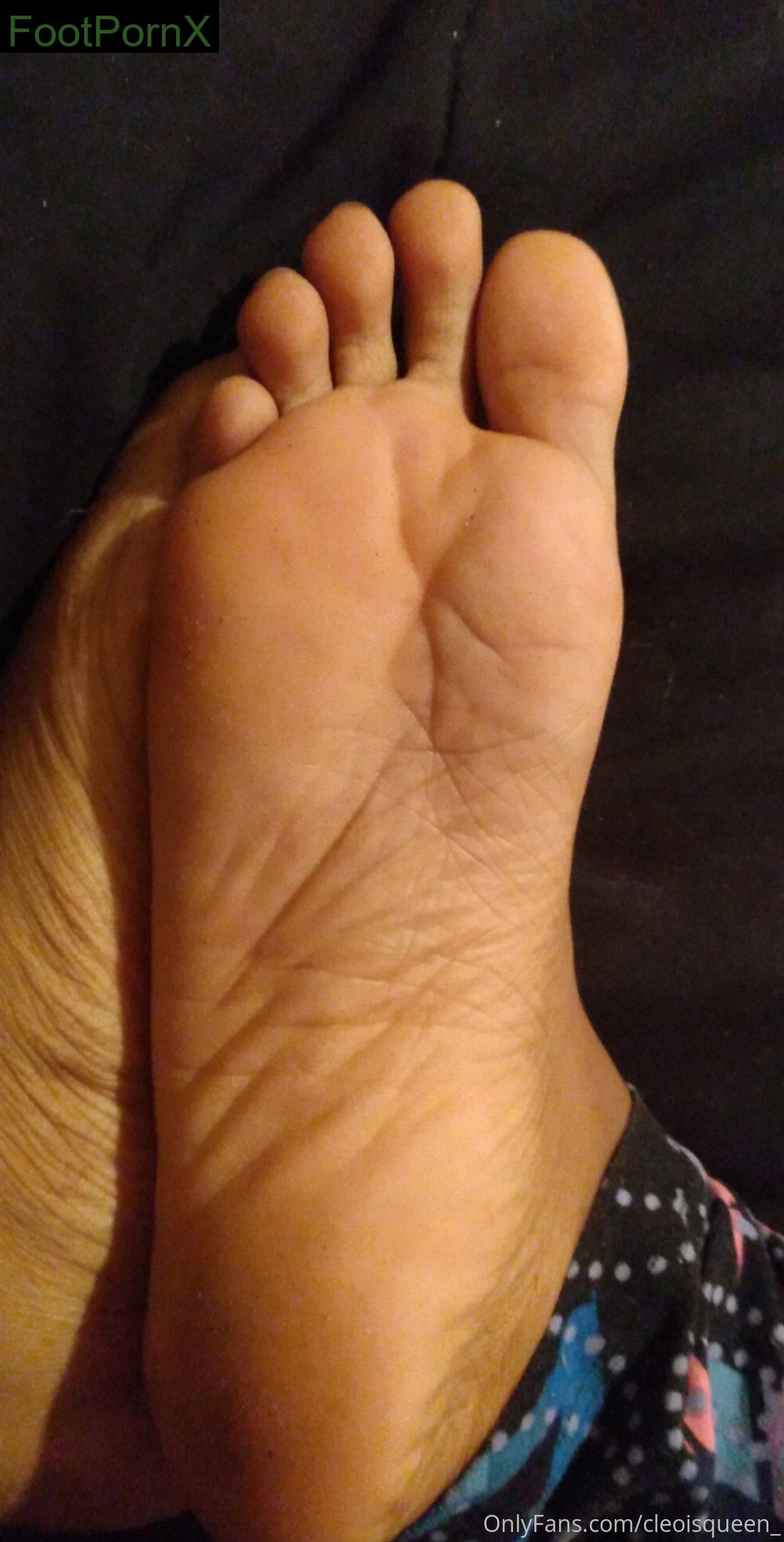 cleoisqueen_ feet photo 1