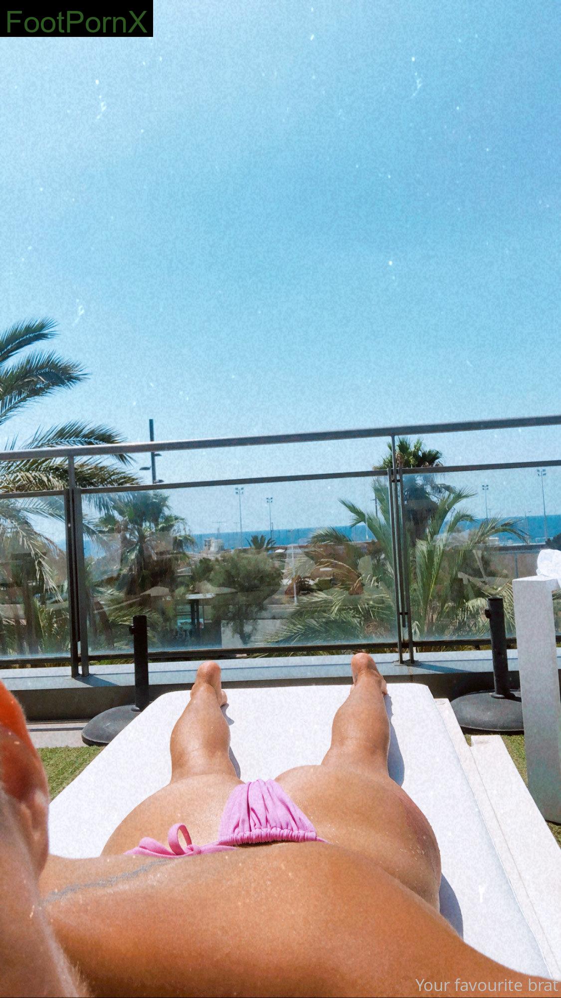 yourfavouritebrat feet photo 2