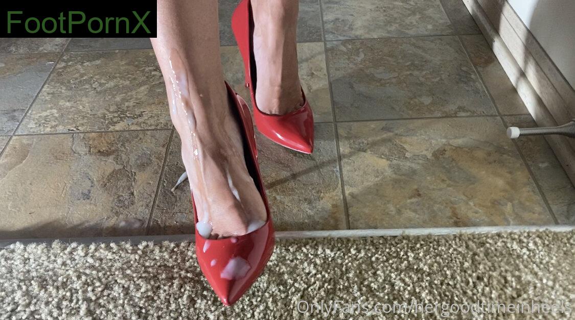 hergoodtimeinheels feet photo 22