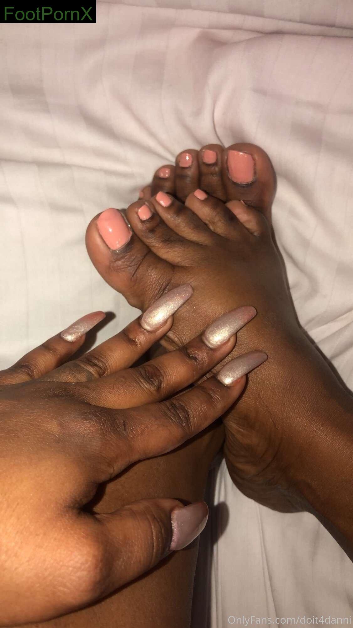 doit4danni feet photo 1