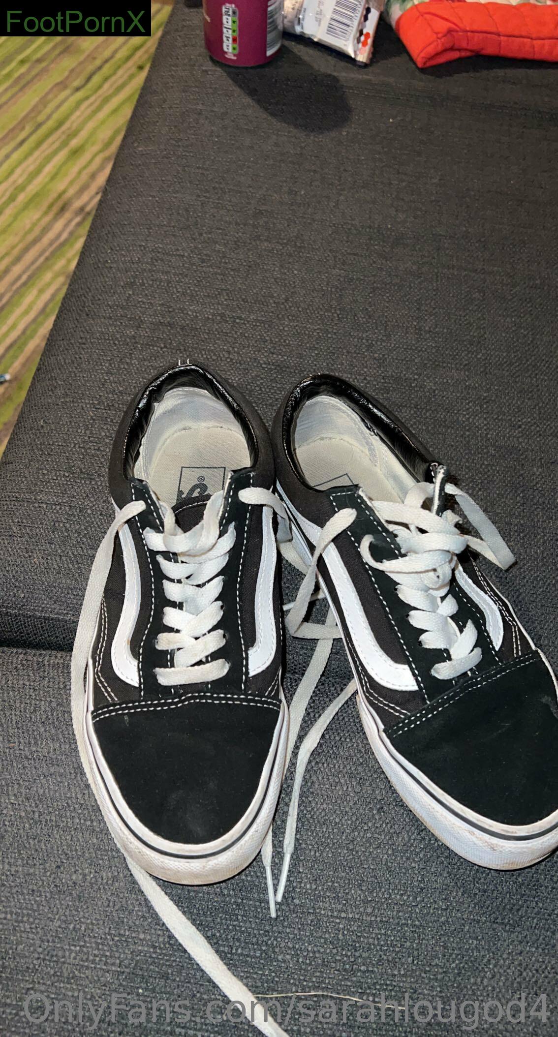sarahlougod4 feet photo 24