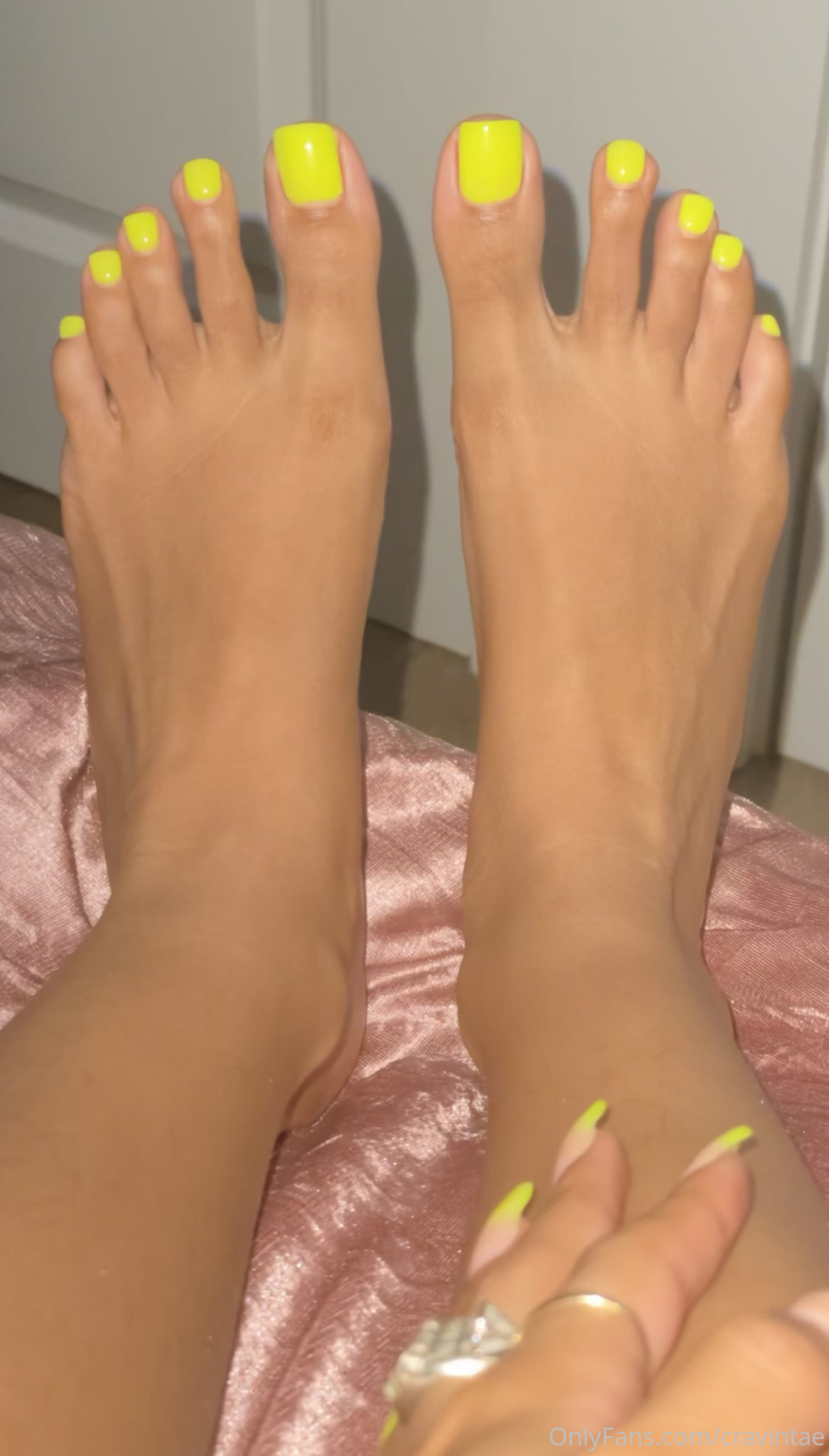 cravintae feet photo 24