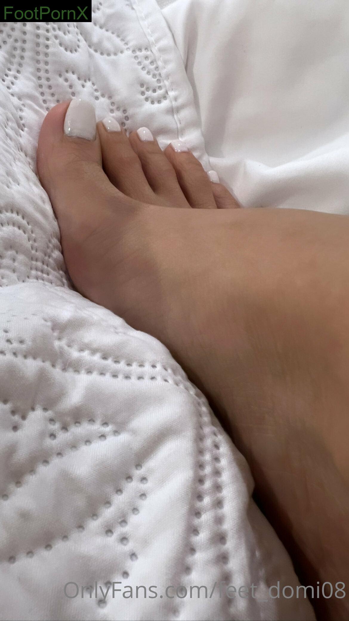 feet_domi08 feet photo 21