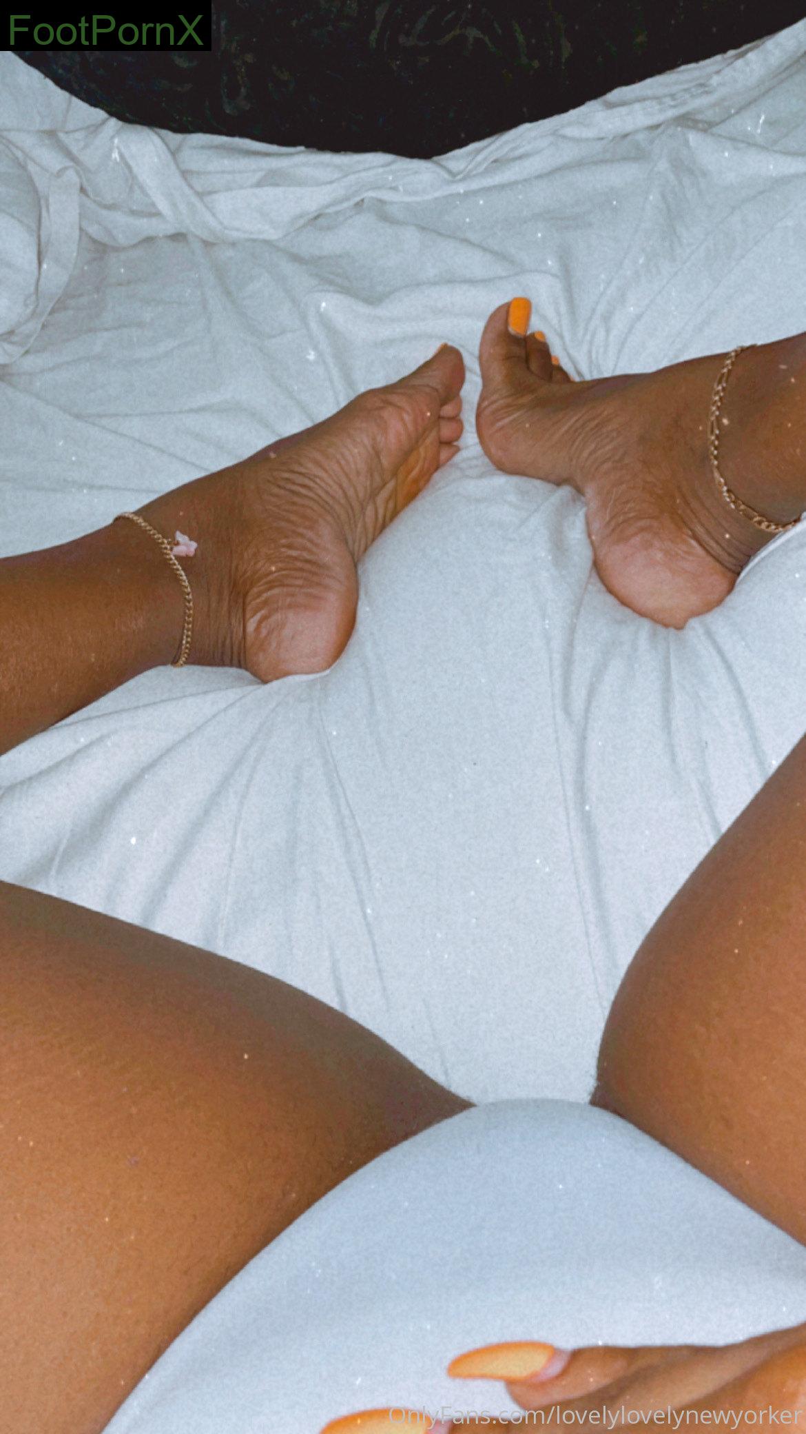 lovelylovelynewyorker feet photo 22
