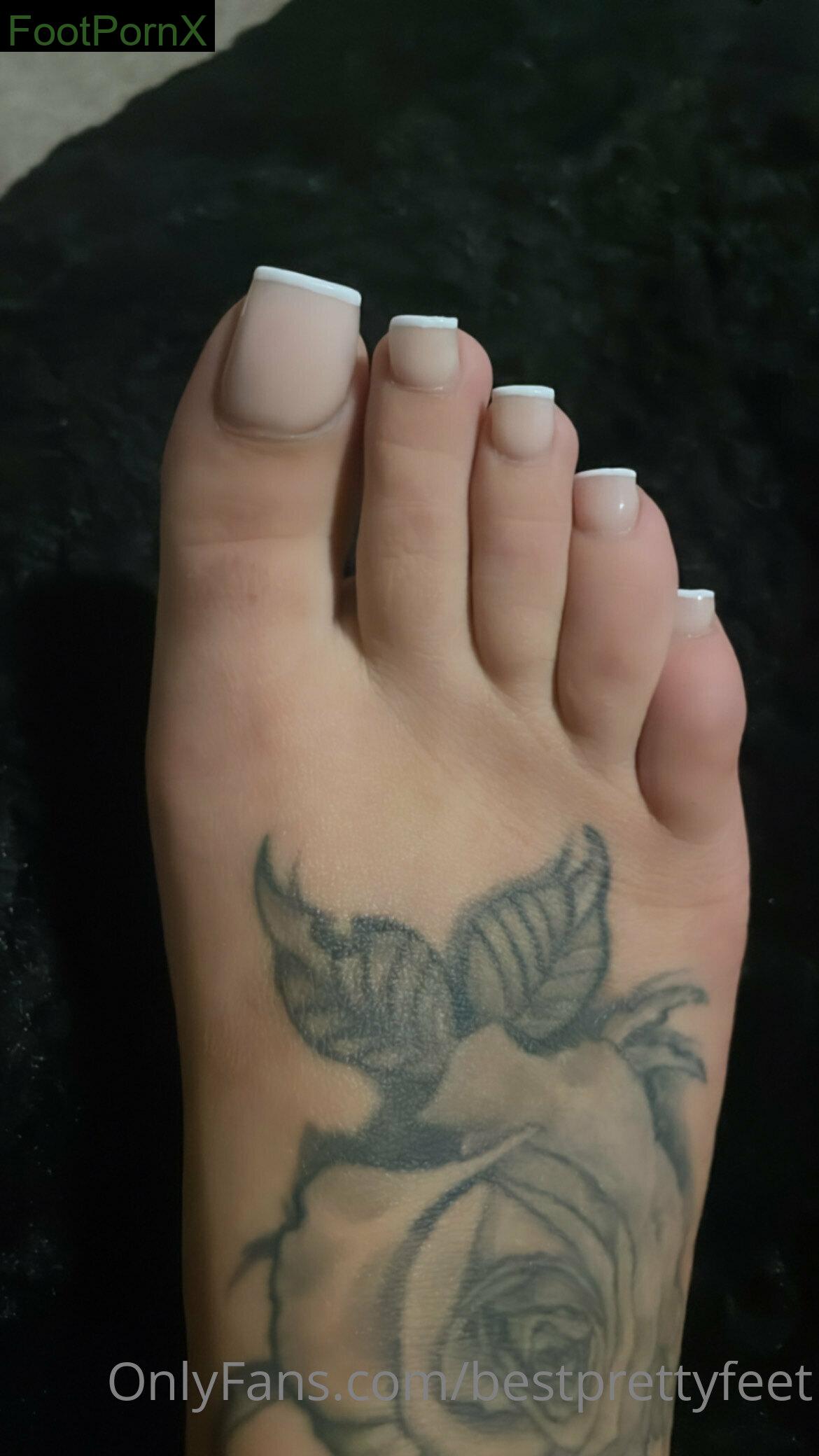 lindabooxo feet photo 7