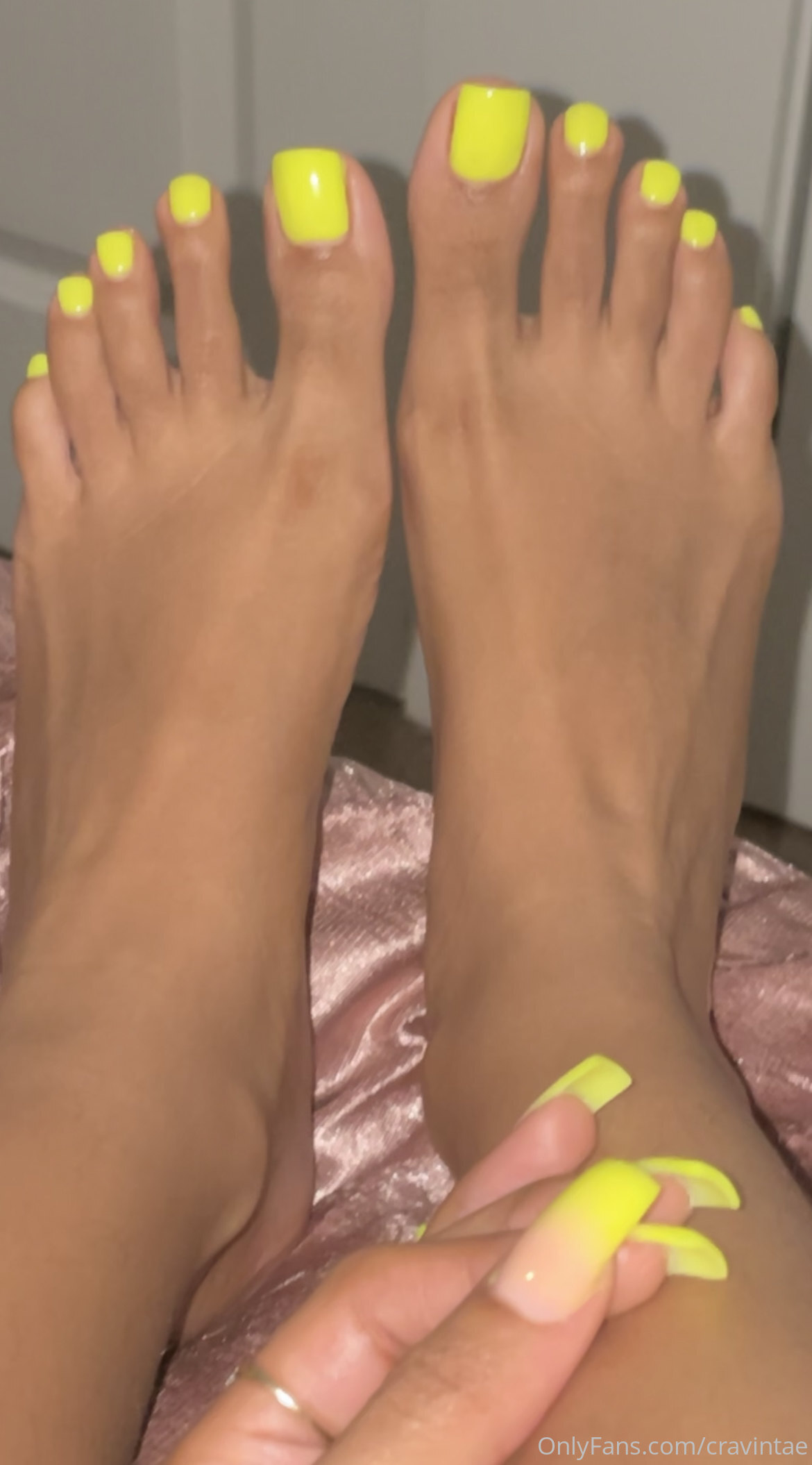 cravintae feet photo 15
