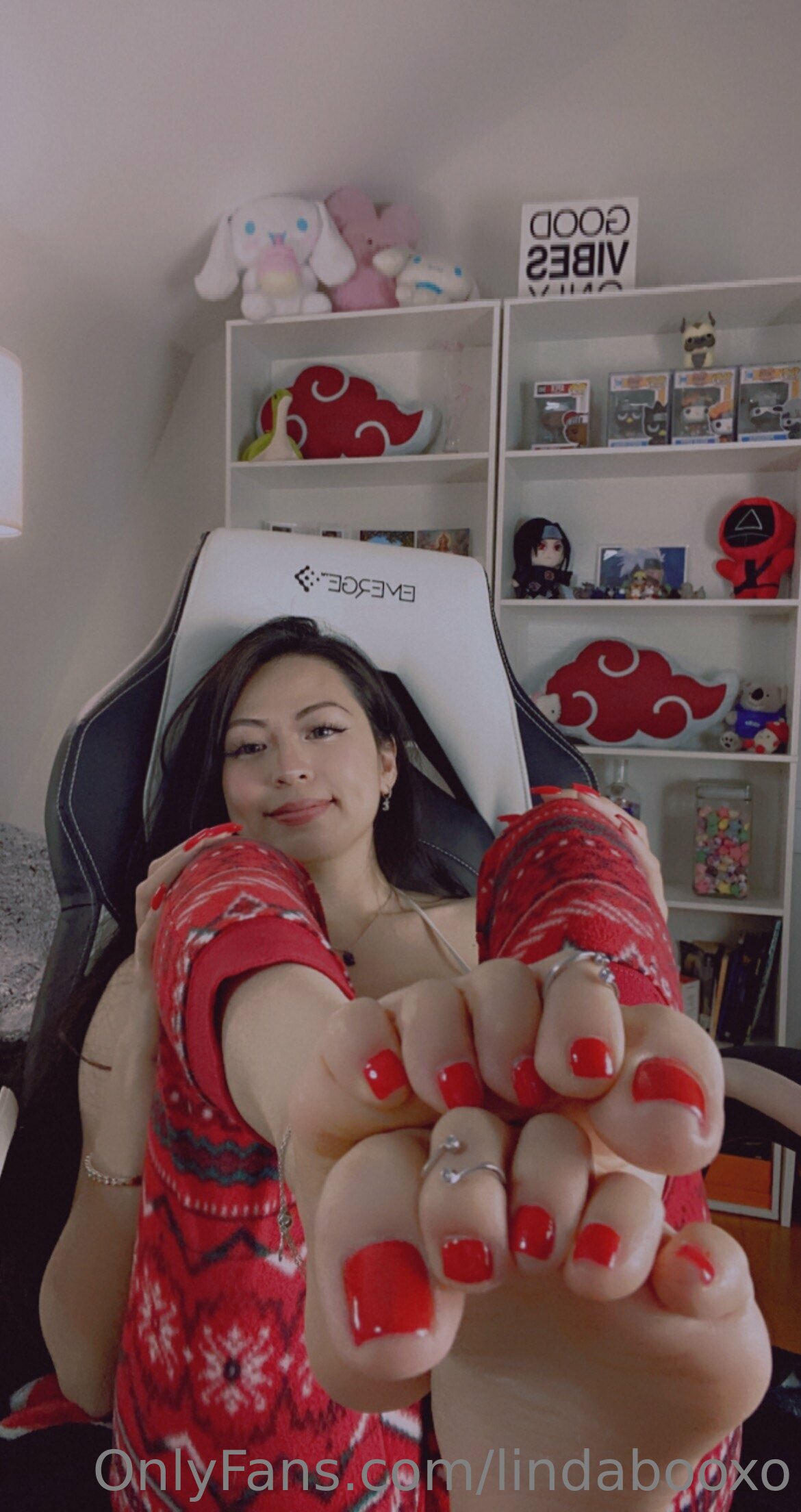 lindabooxo feet photo 7