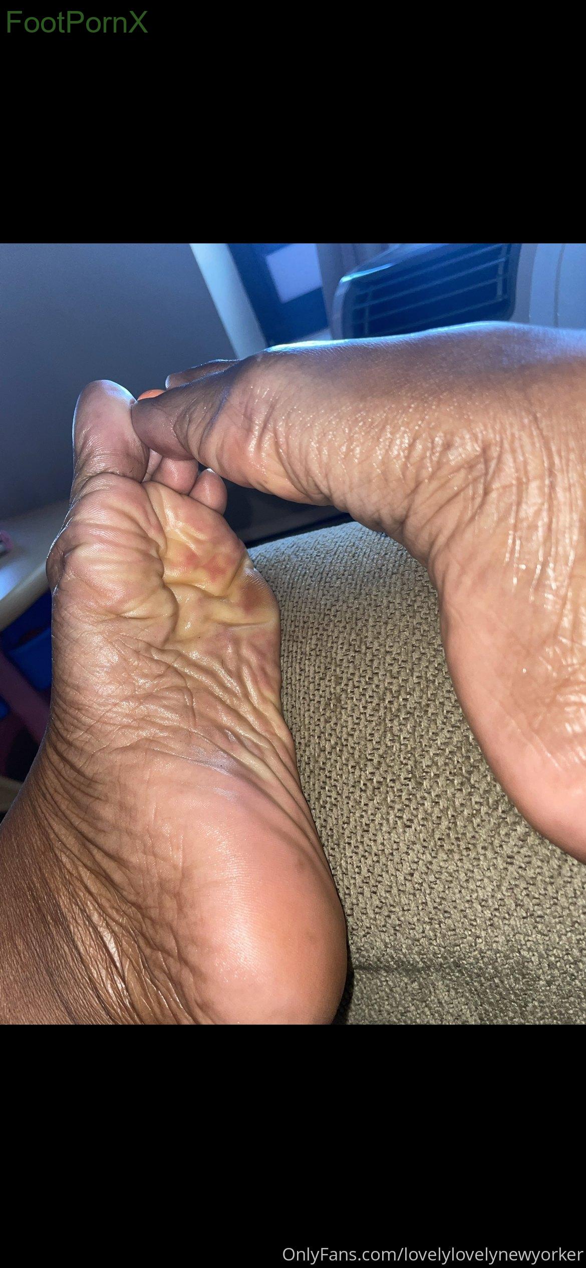 lovelylovelynewyorker feet photo 20
