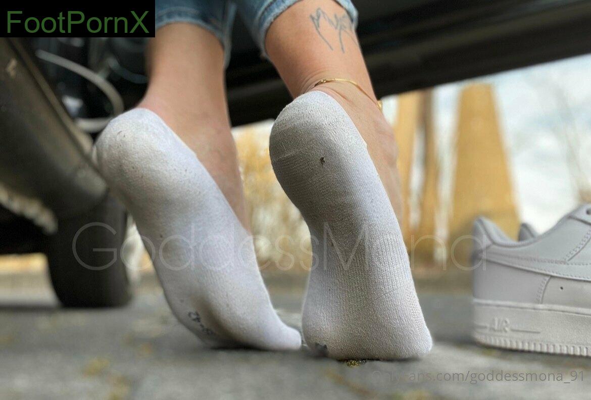 goddessmona_91 feet photo 17