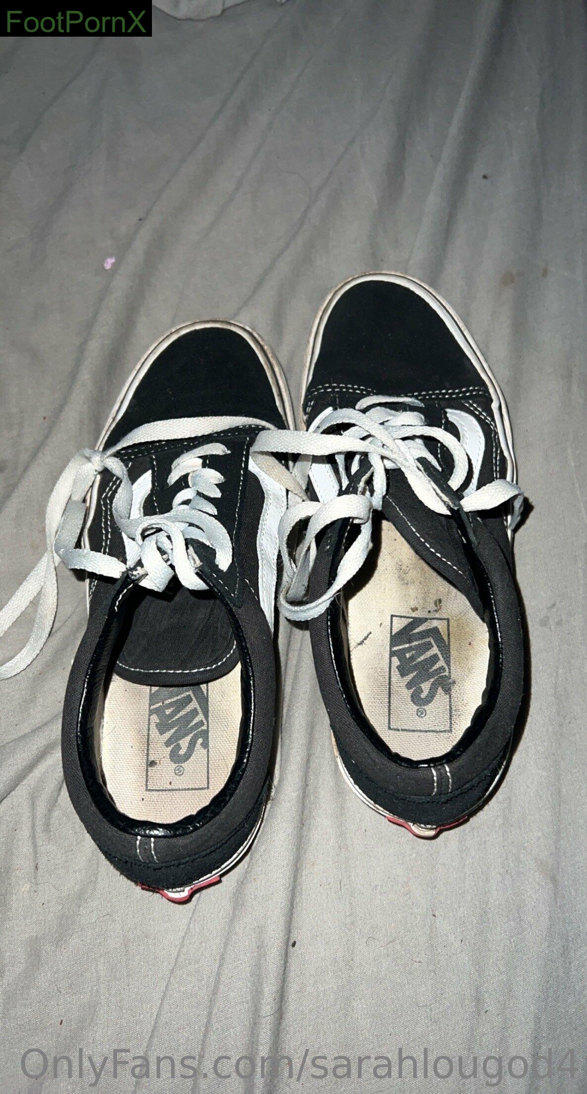 sarahlougod4 feet photo 15