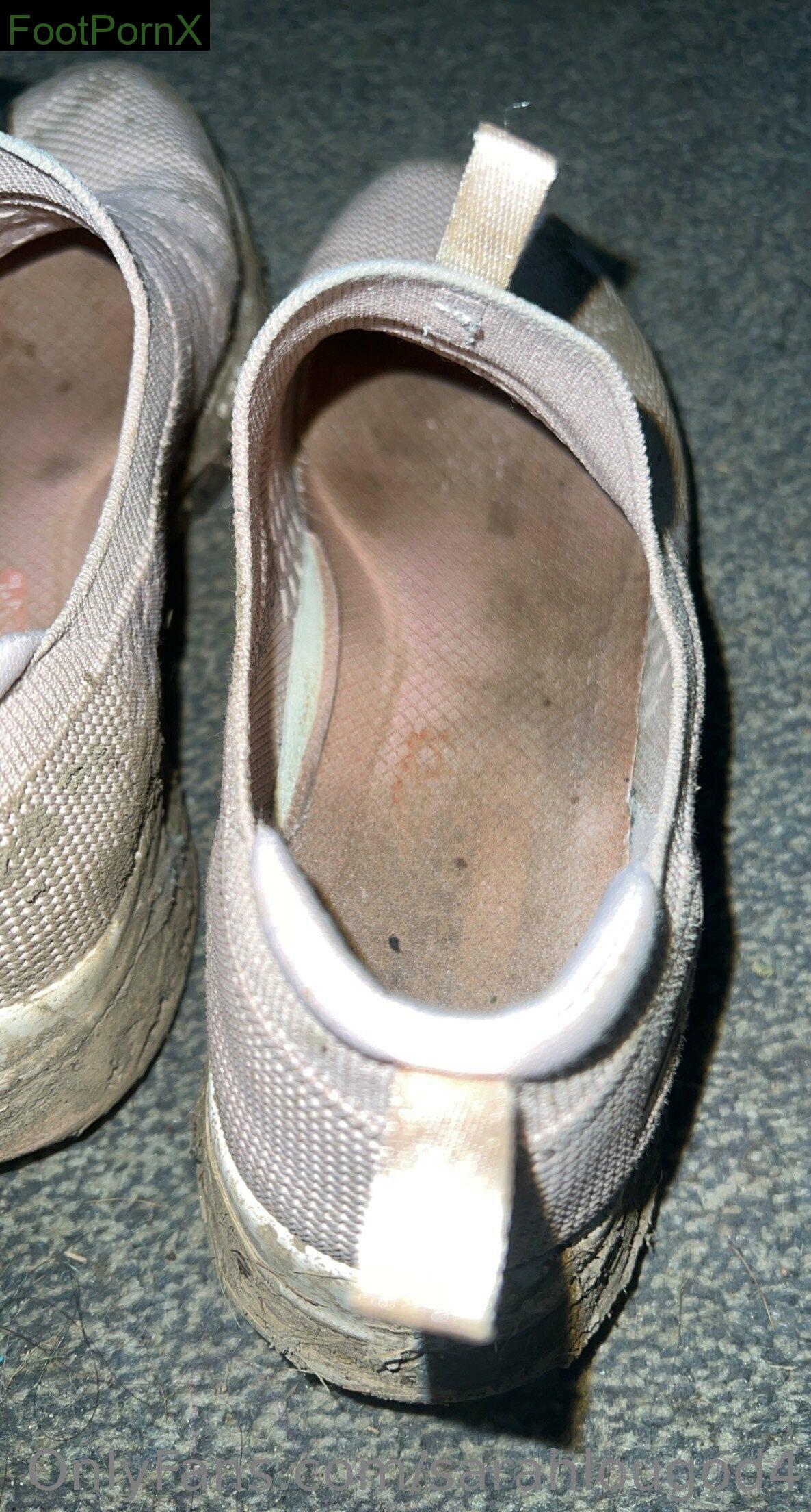 sarahlougod4 feet photo 16