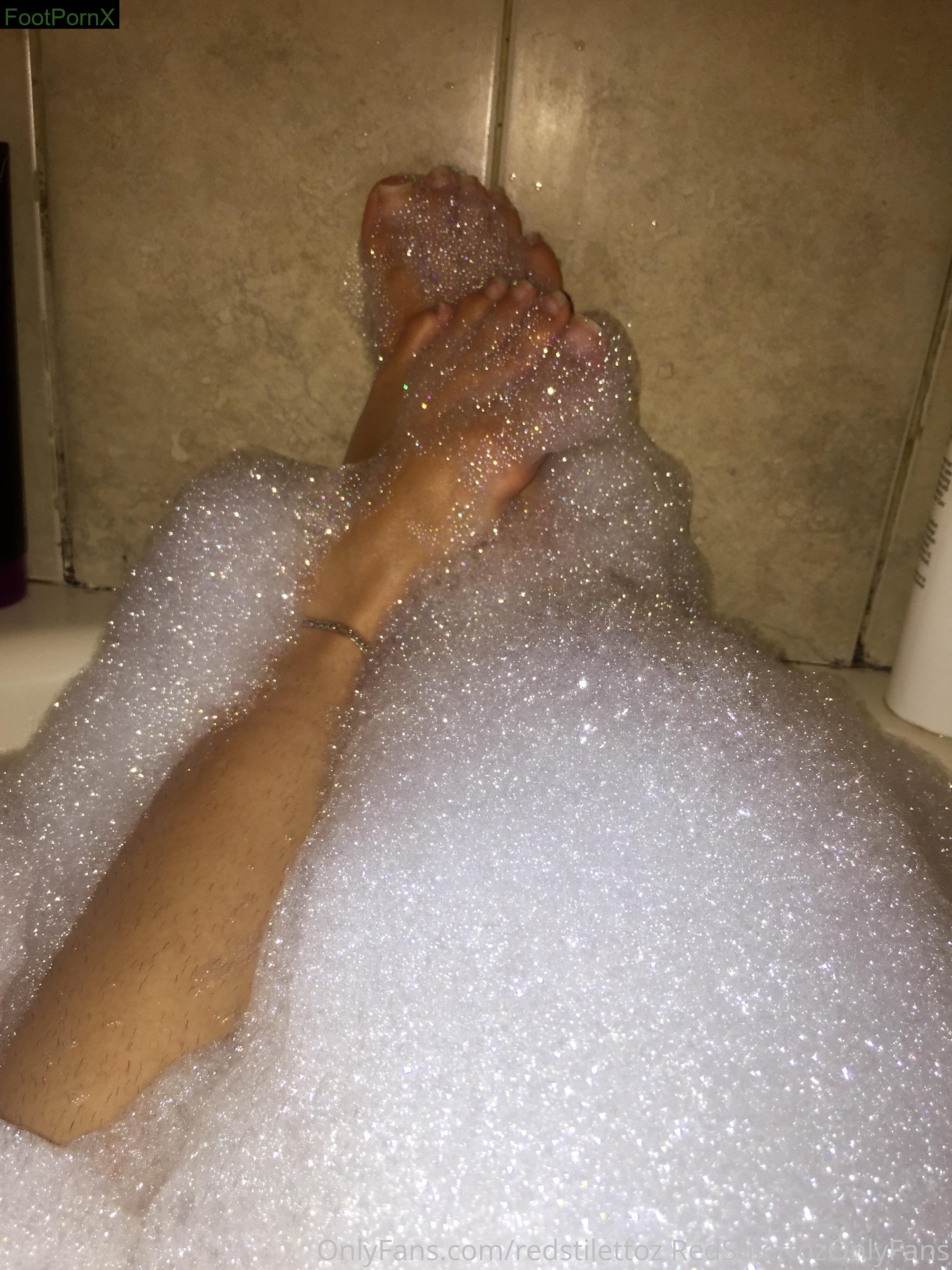 redstilettoz feet photo 19