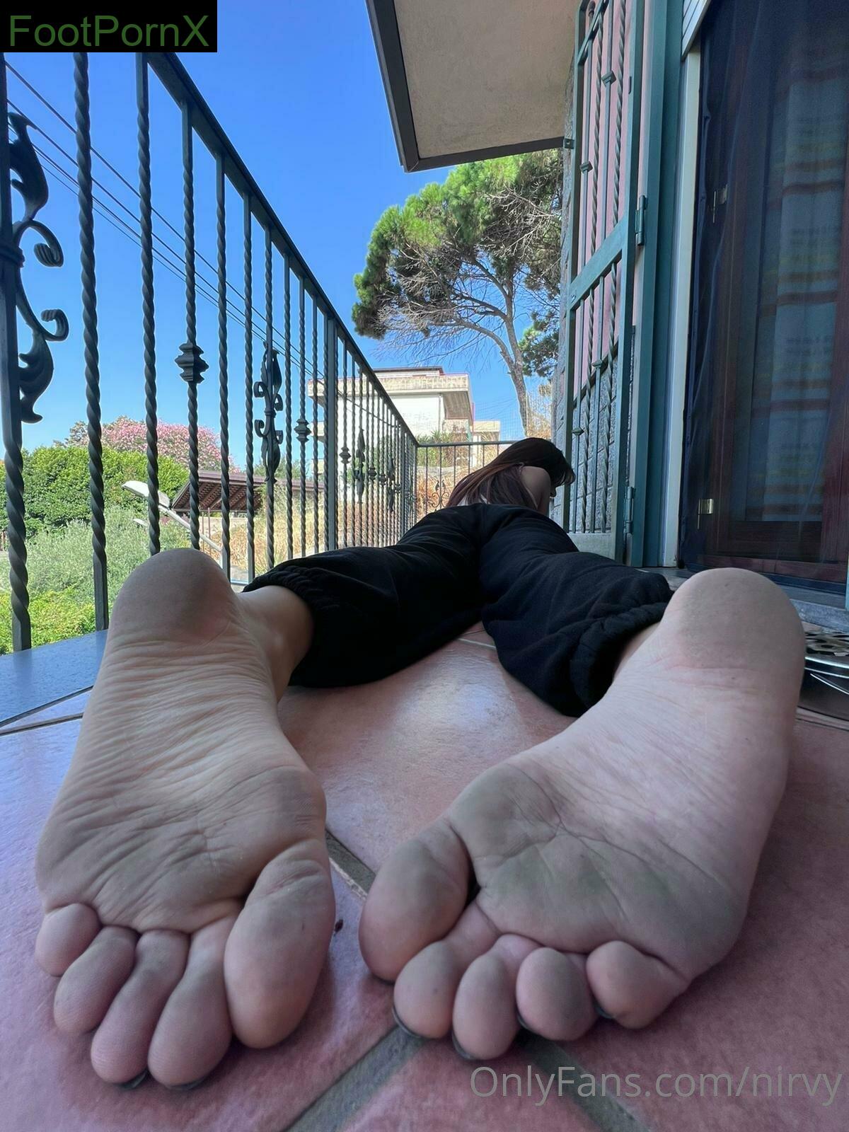 nirvy feet photo 22