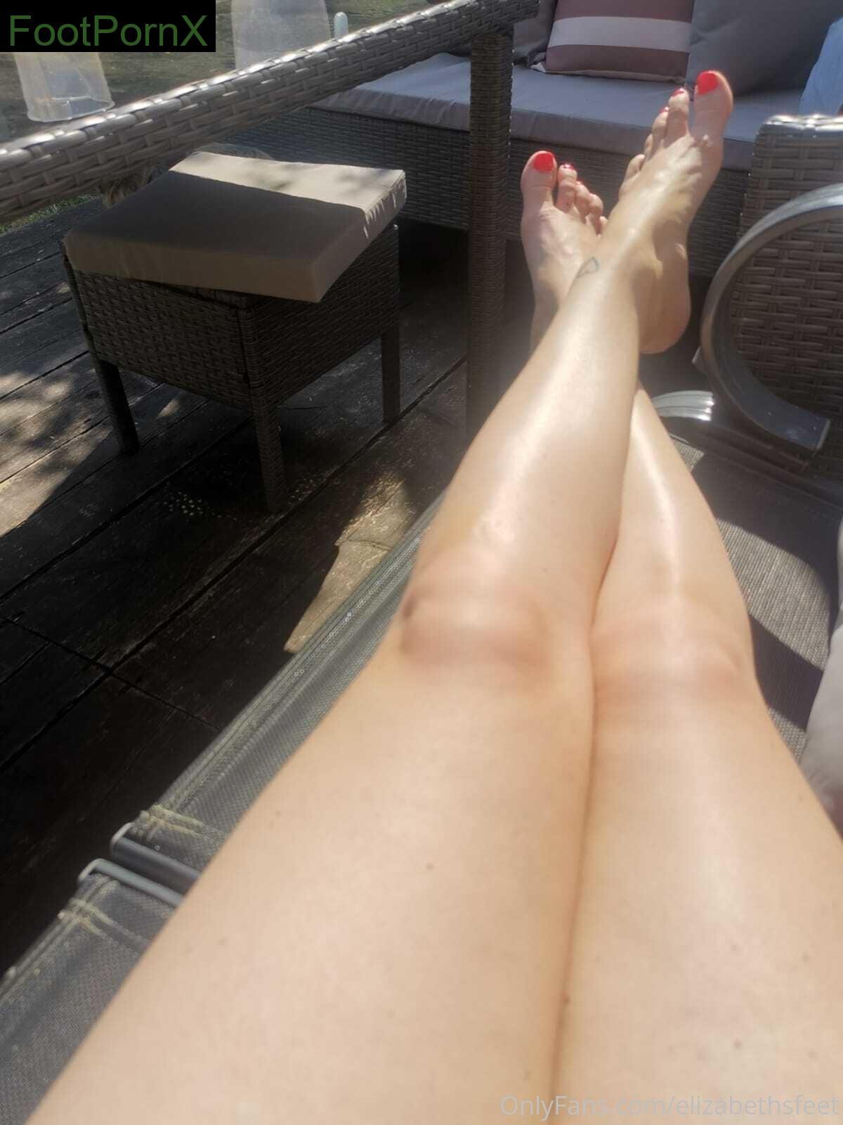 elizabethsfeet feet photo 2