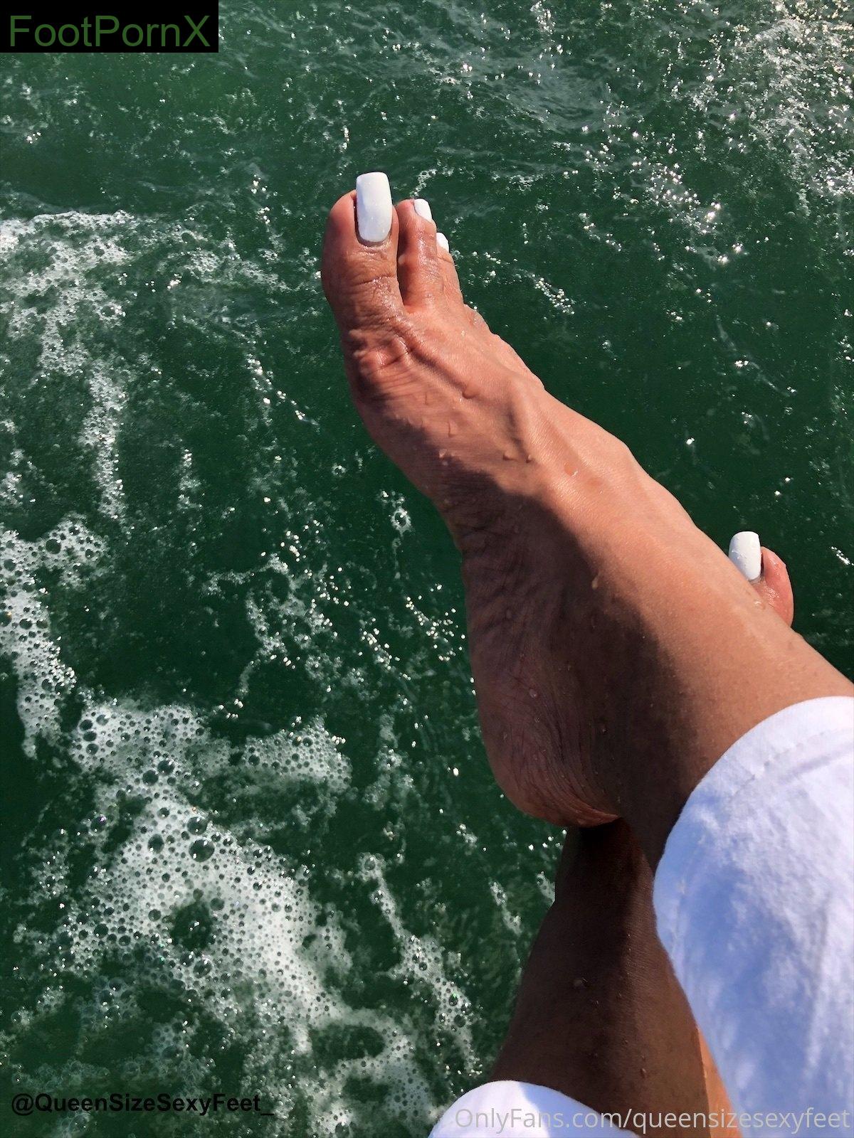 queensizesexyfeet feet photo 11