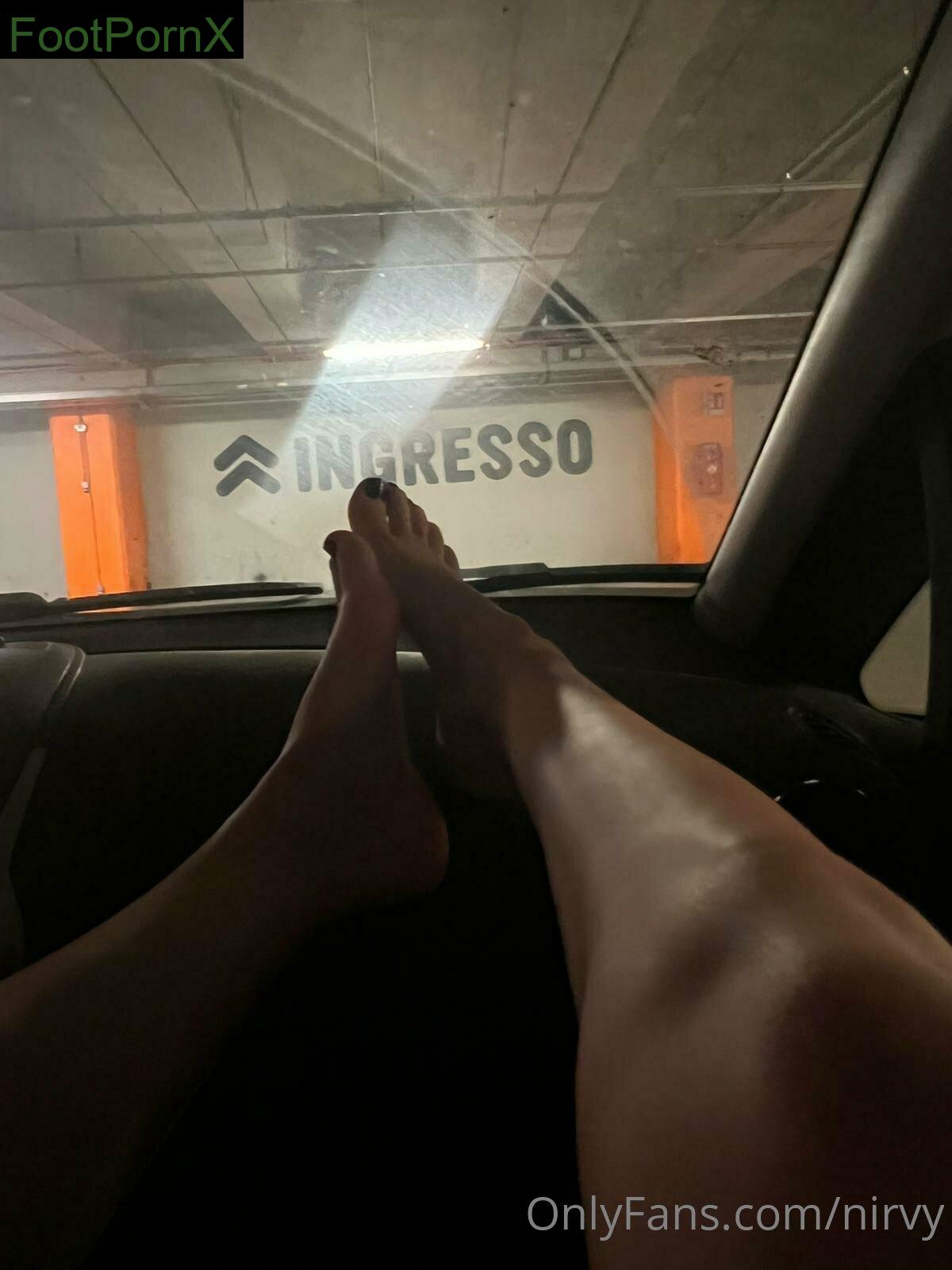 nirvy feet photo 16