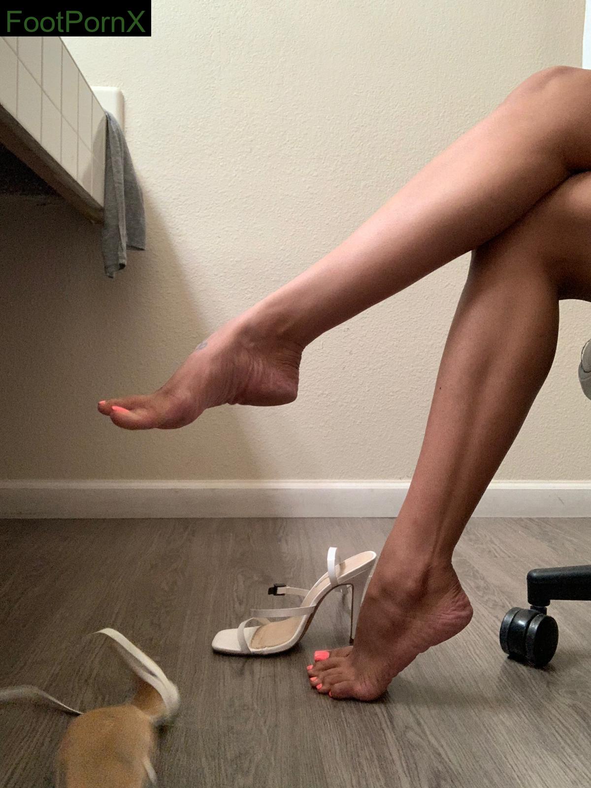 erotichigharchs feet photo 11