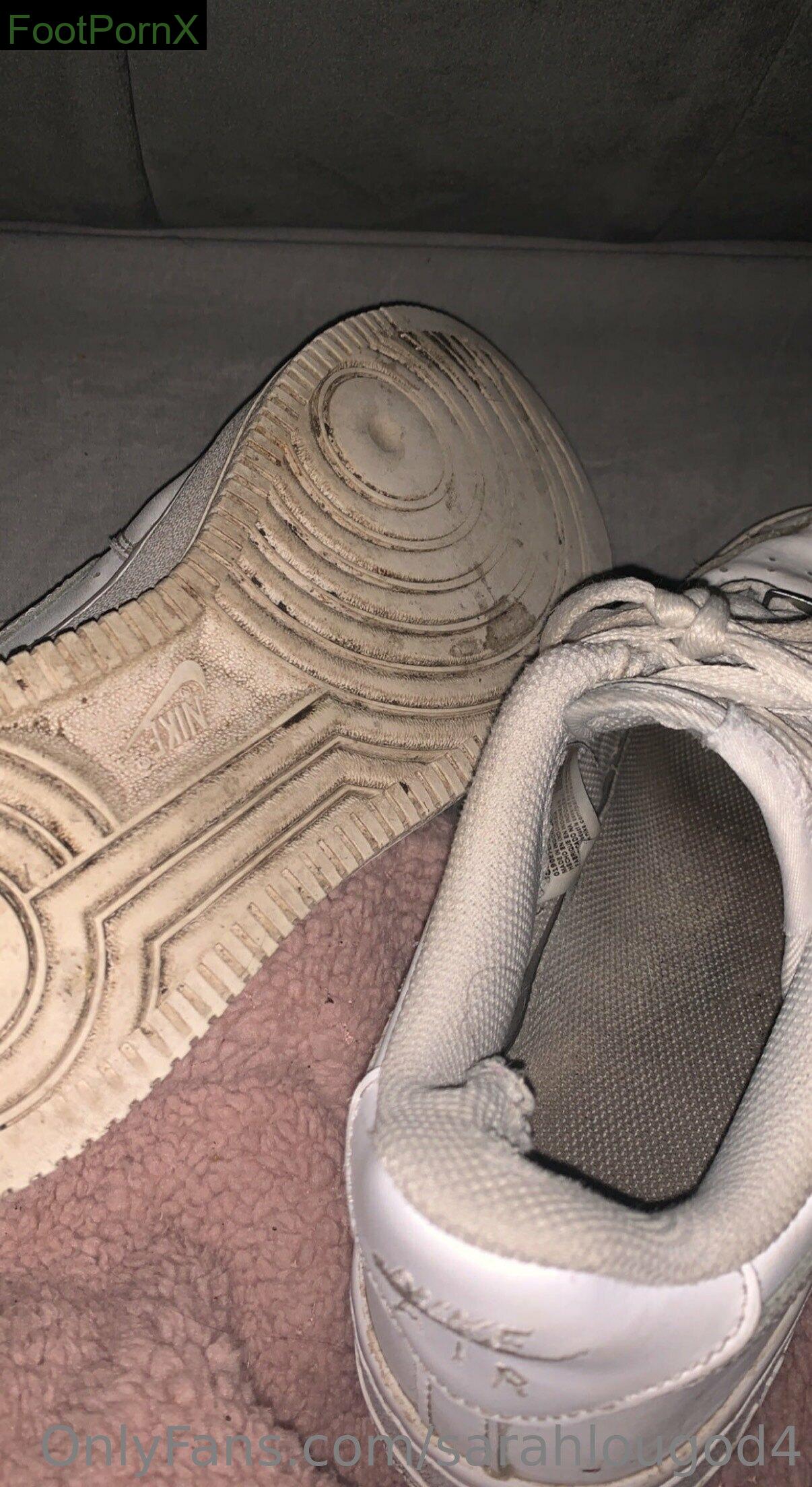 sarahlougod4 feet photo 6