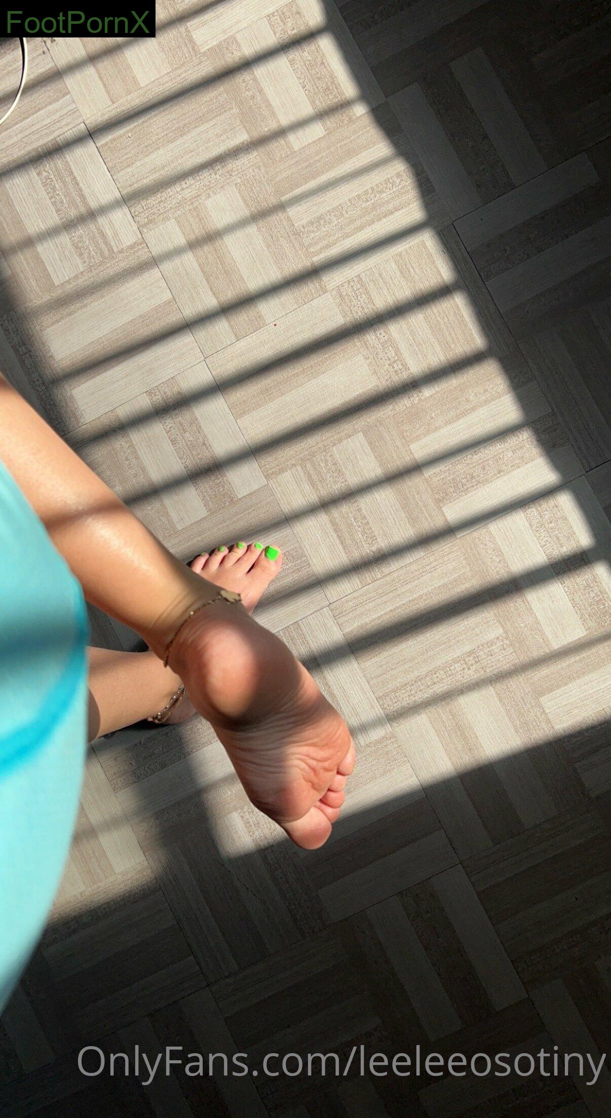 leeleeosotiny feet photo 18