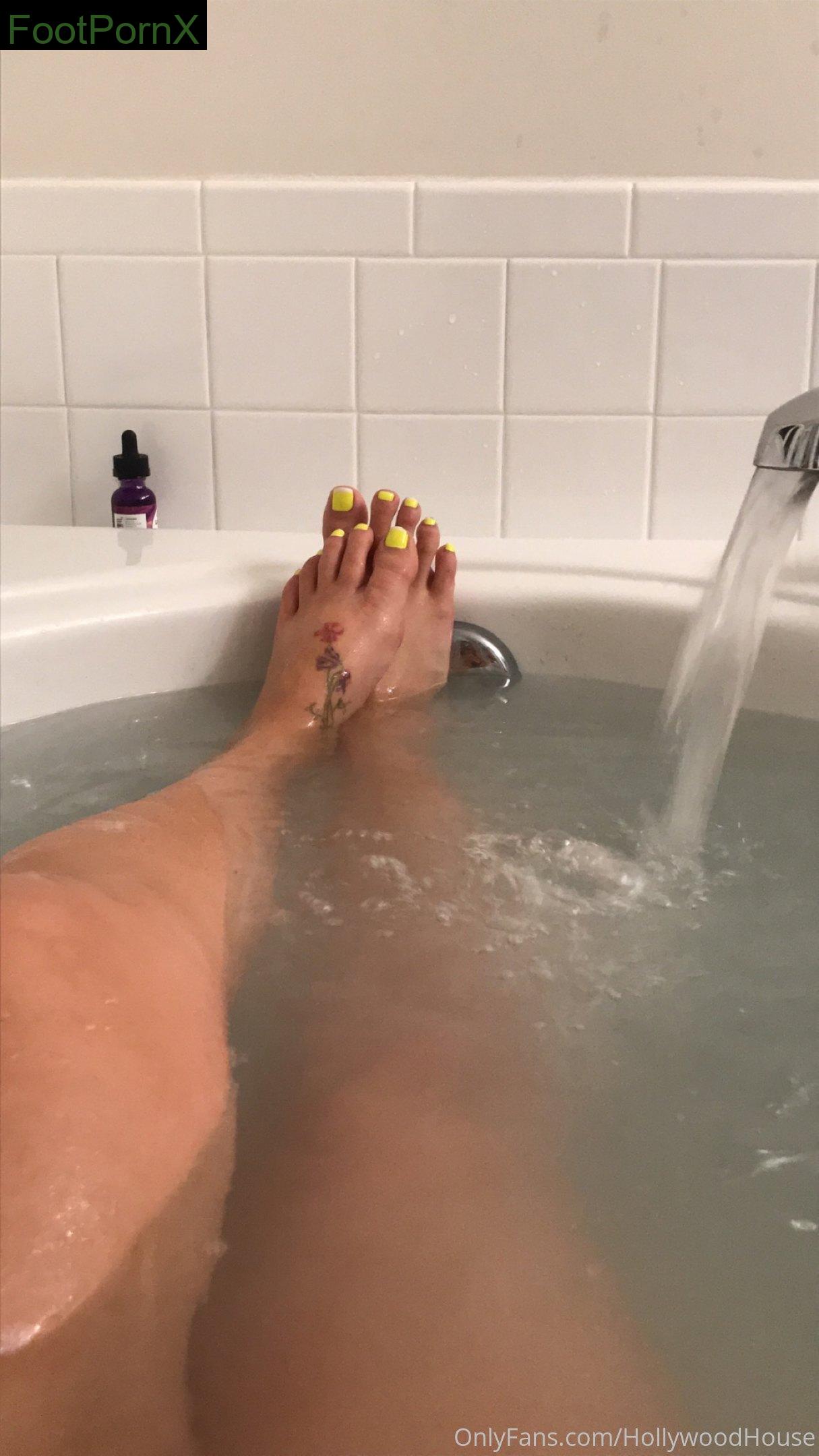 hollywoodhouse feet photo 21