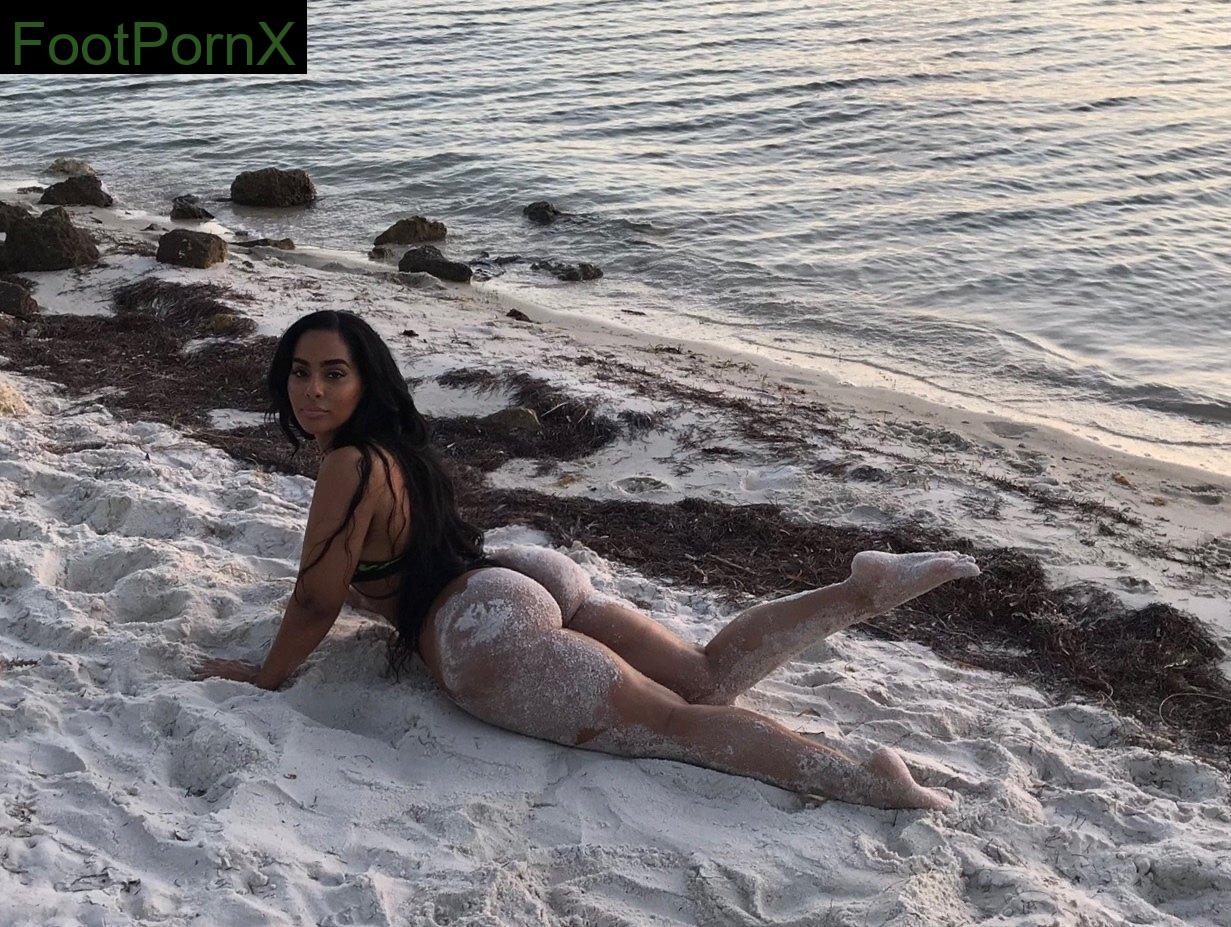 ayishadiaz feet photo 21