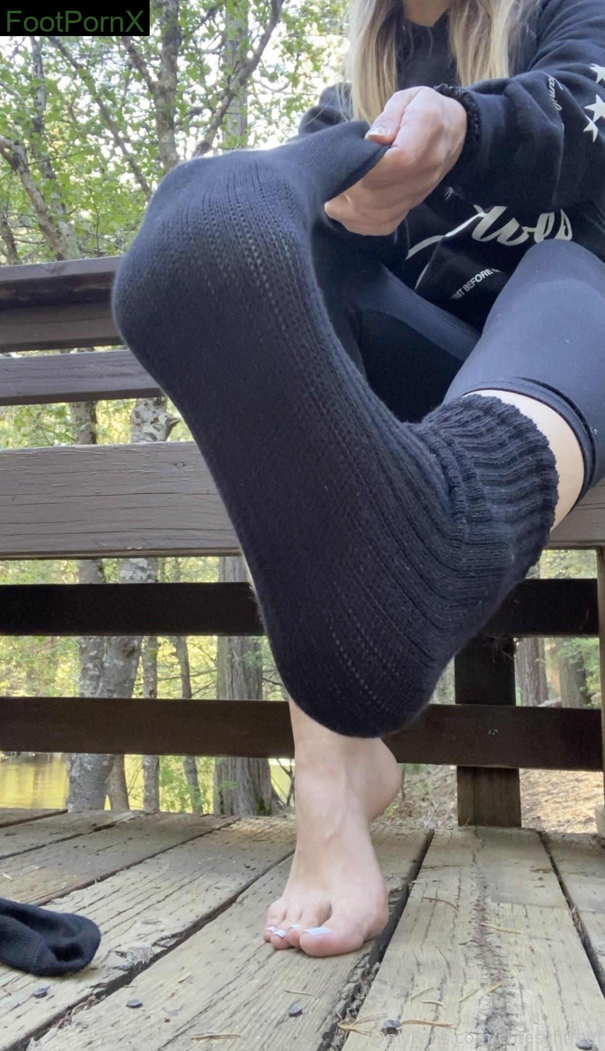 cutesyfitfeet feet photo 23