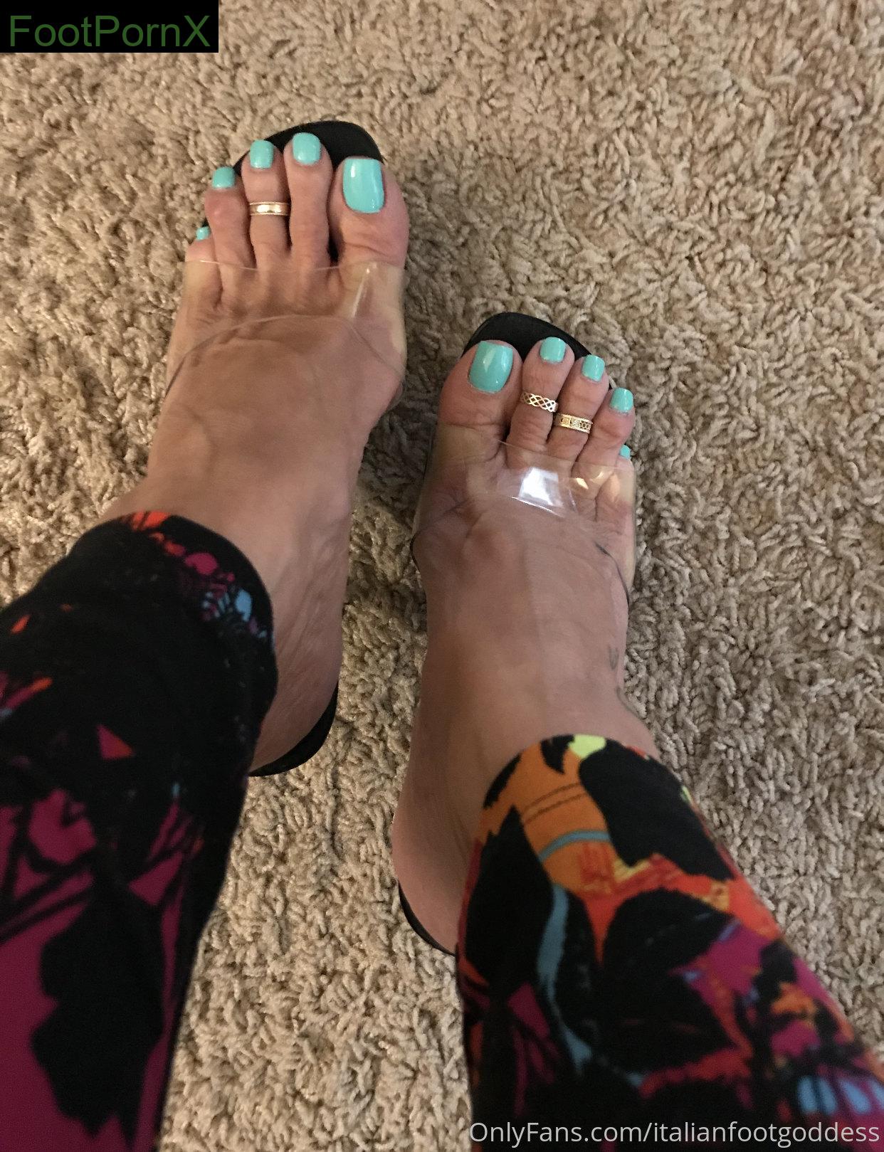 italianfootgoddess feet photo 23