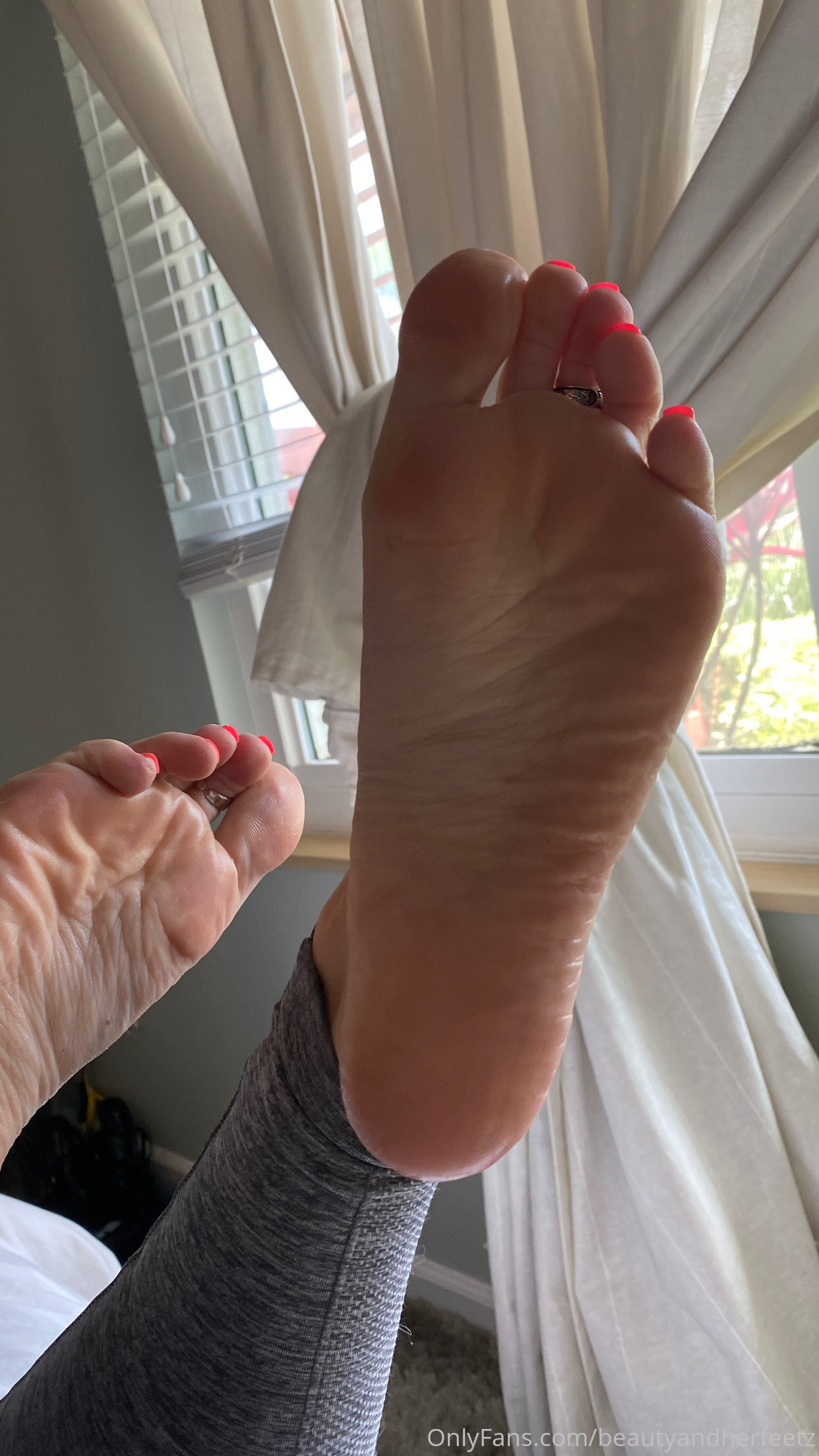 beautyandherfeetz feet photo 22