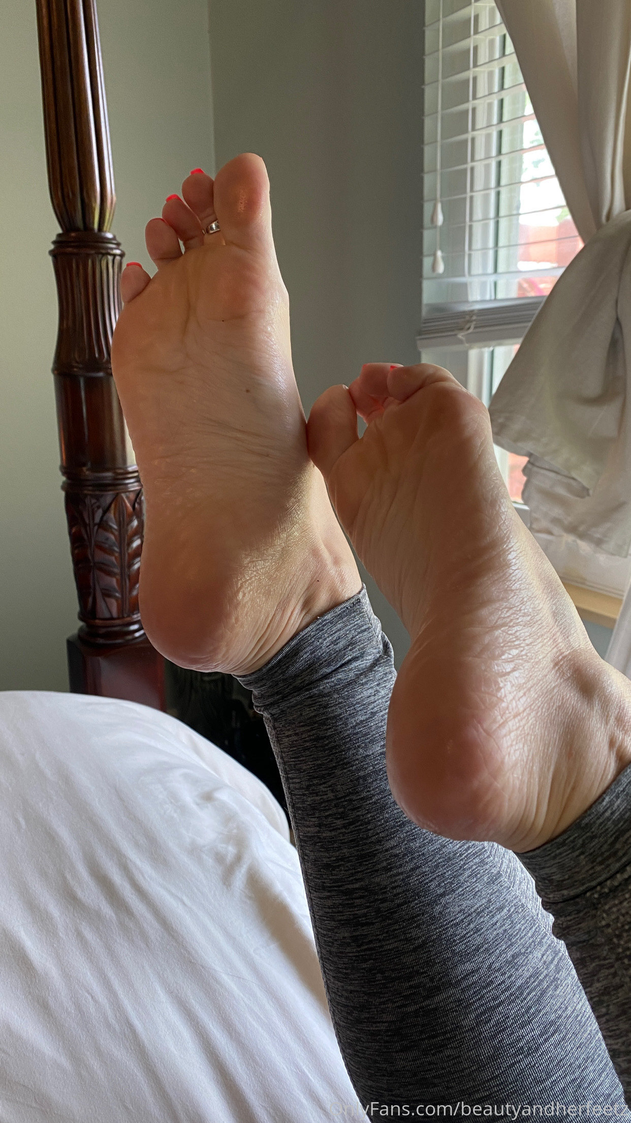 beautyandherfeetz feet photo 18