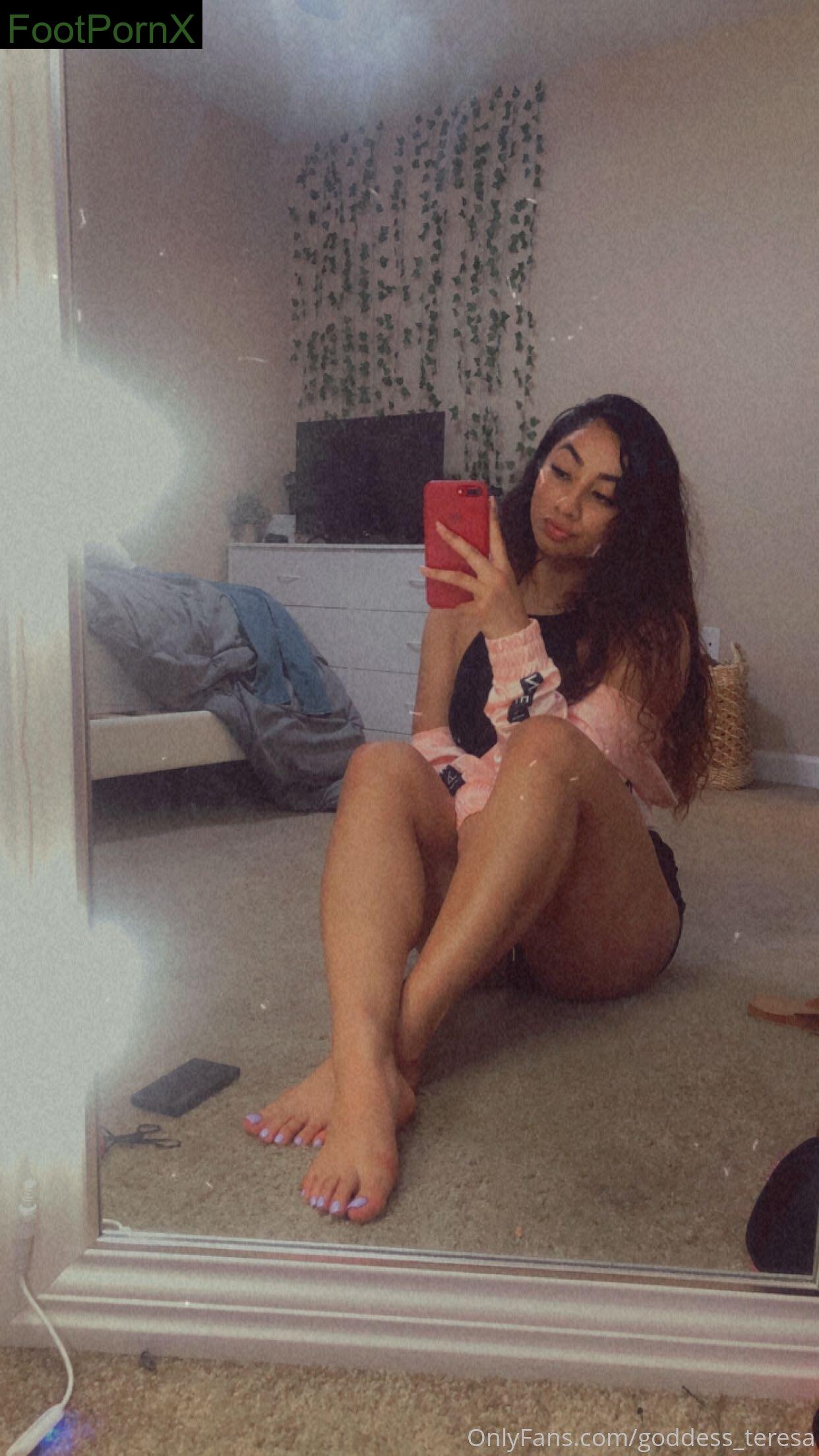 goddess_teresa feet photo 2