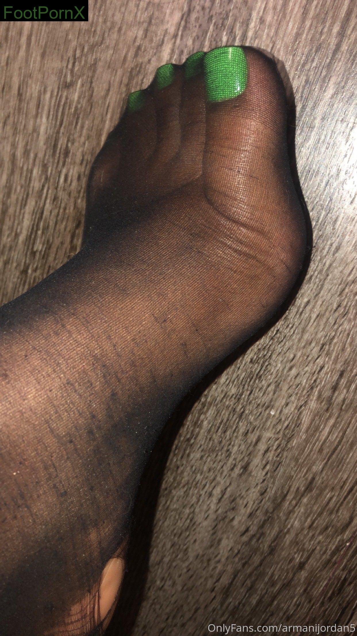 armanijordan5 feet photo 3