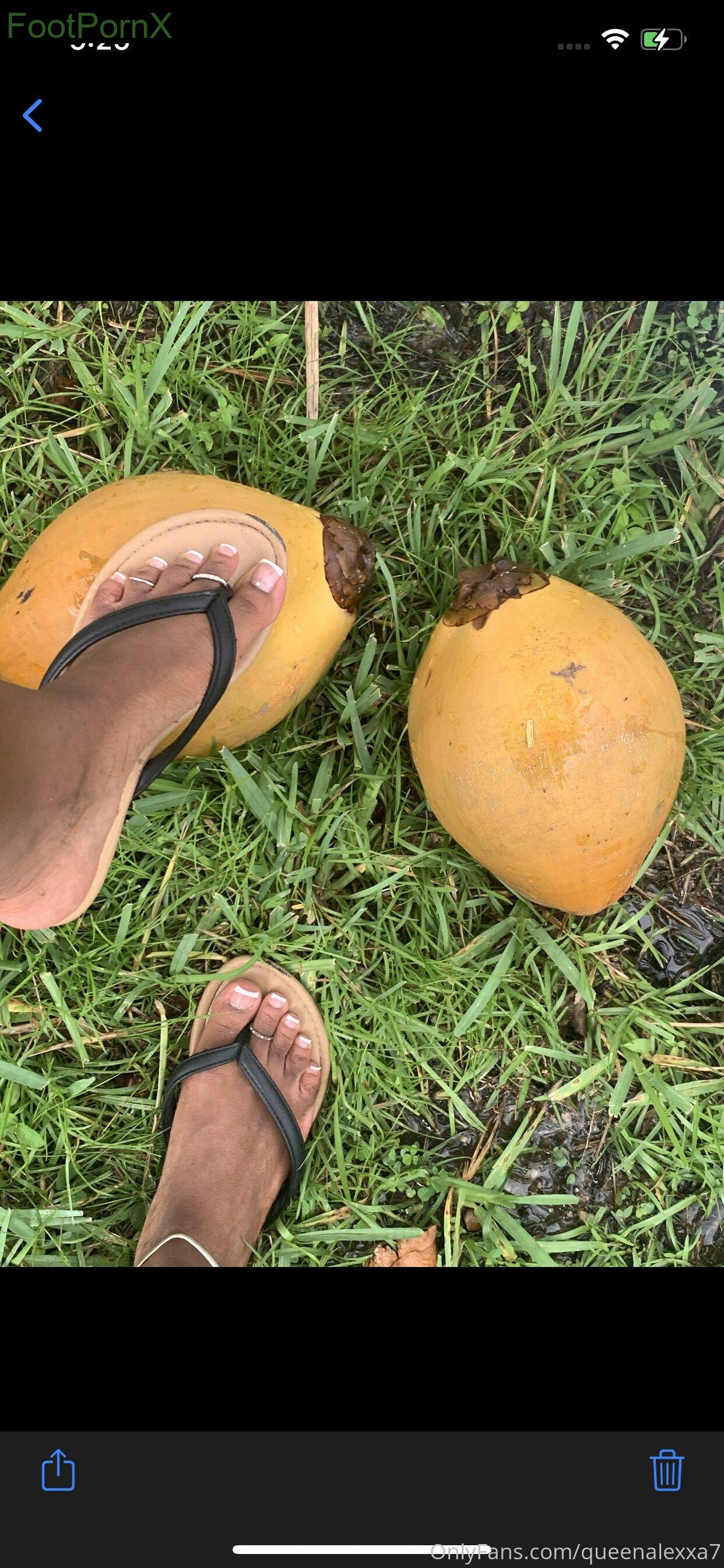 empressalexxa feet photo 9