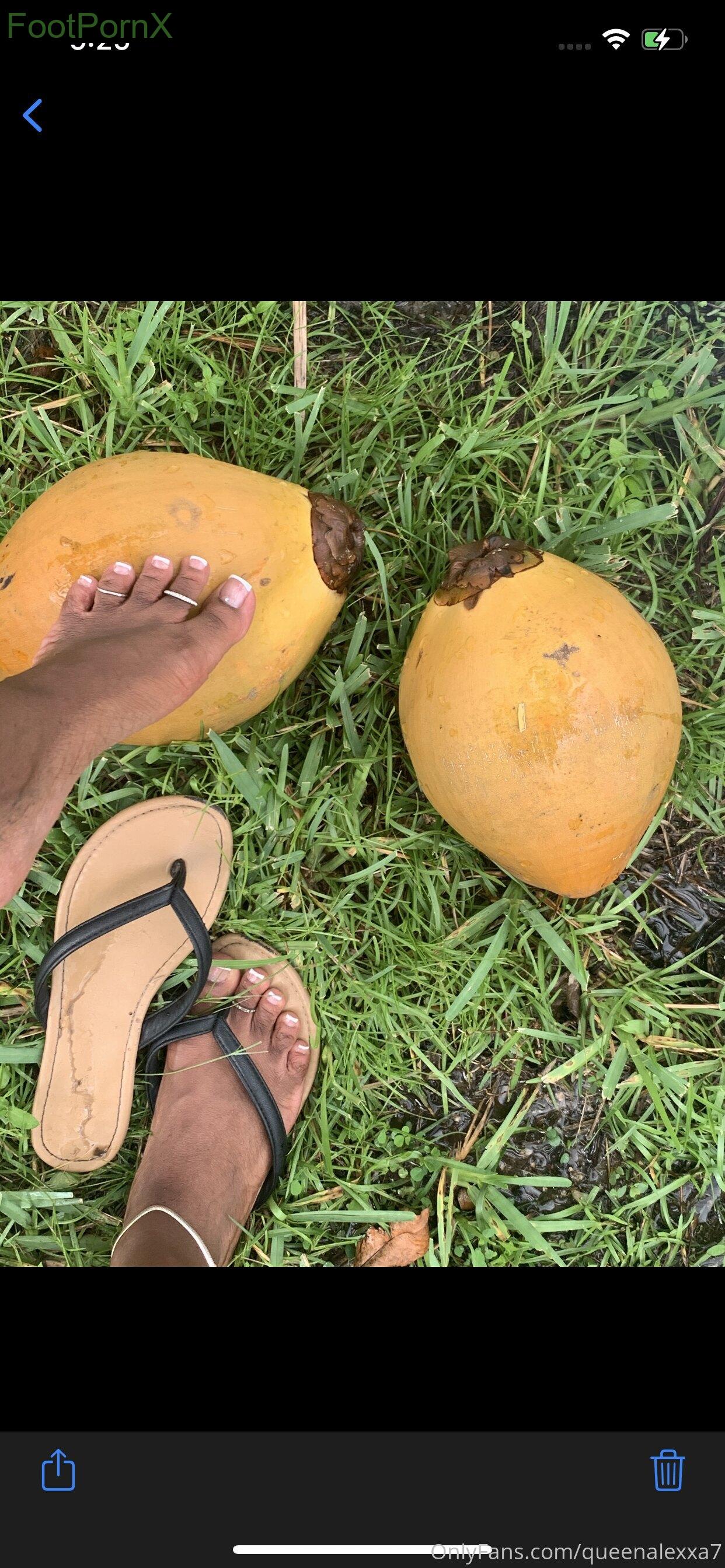 empressalexxa feet photo 11