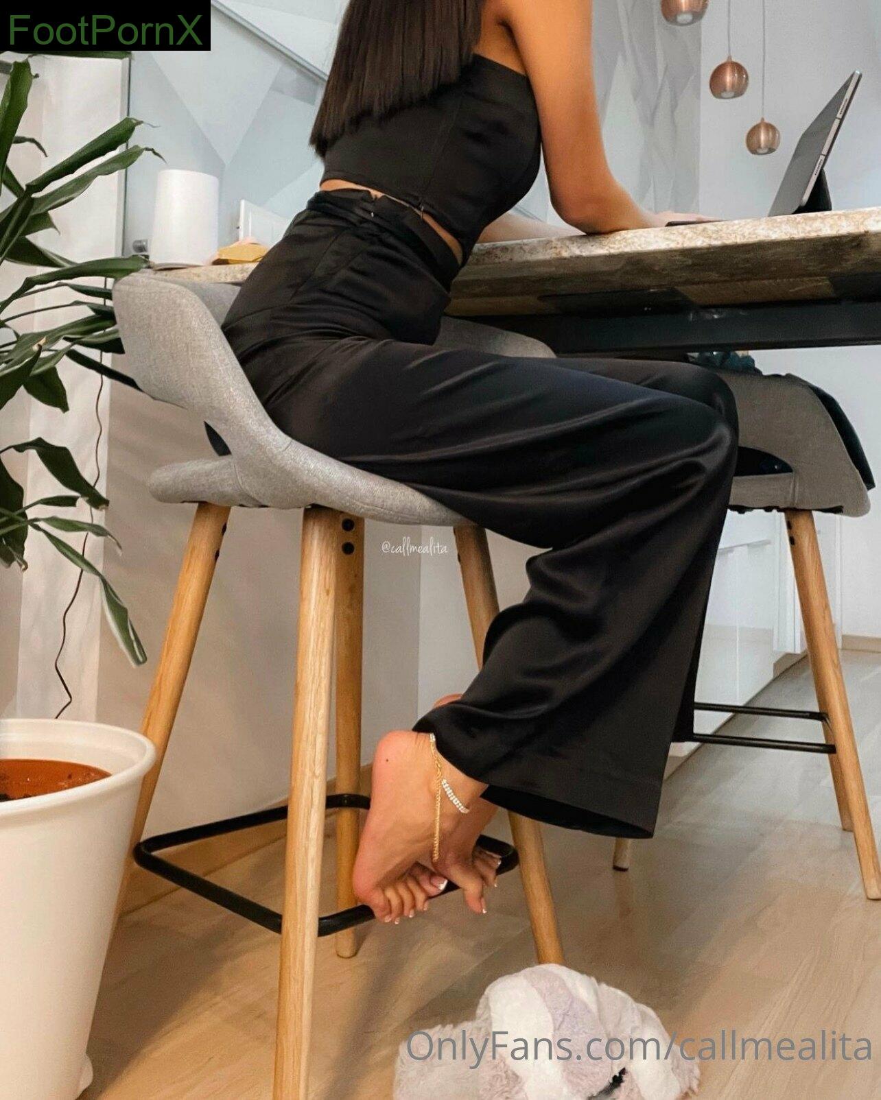 callmealita feet photo 14