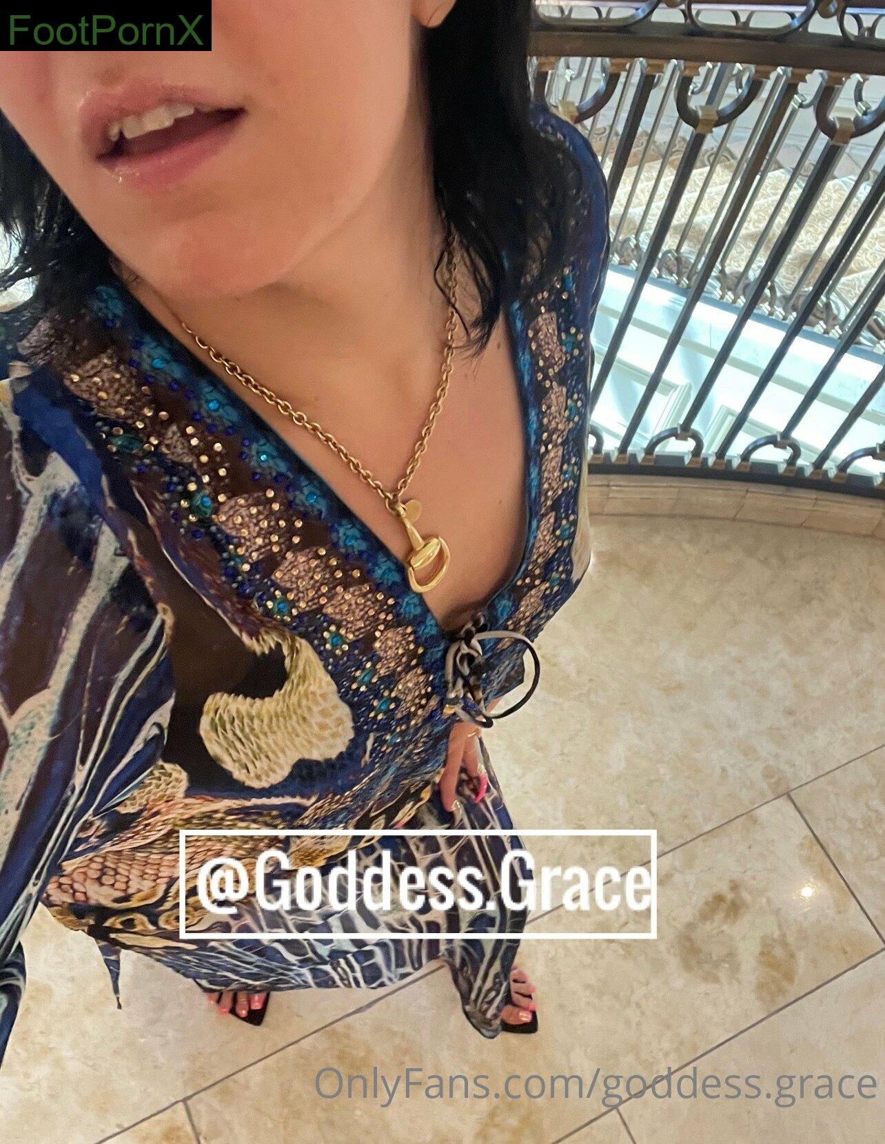 goddess.grace feet photo 22