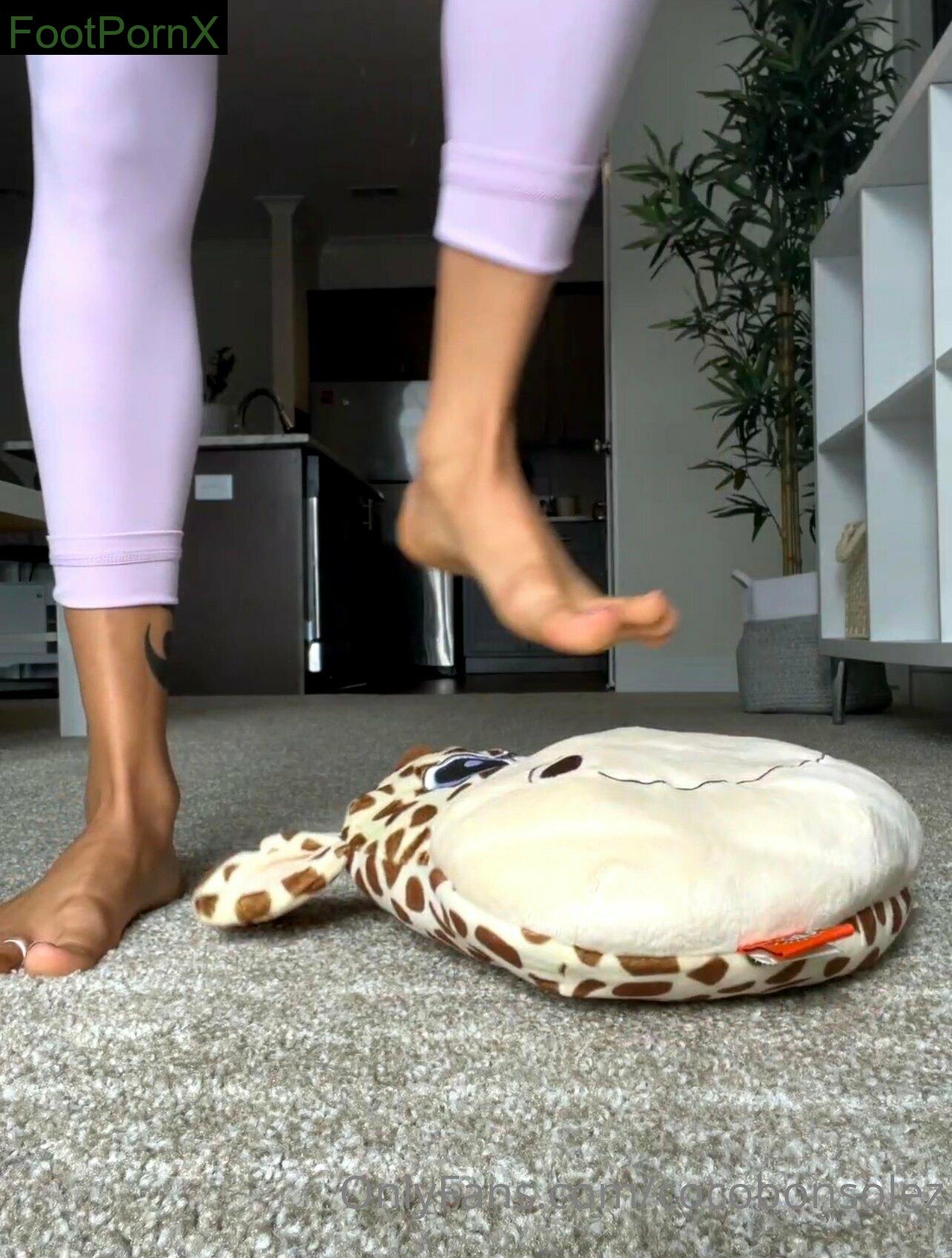 cocobonsolez feet photo 3