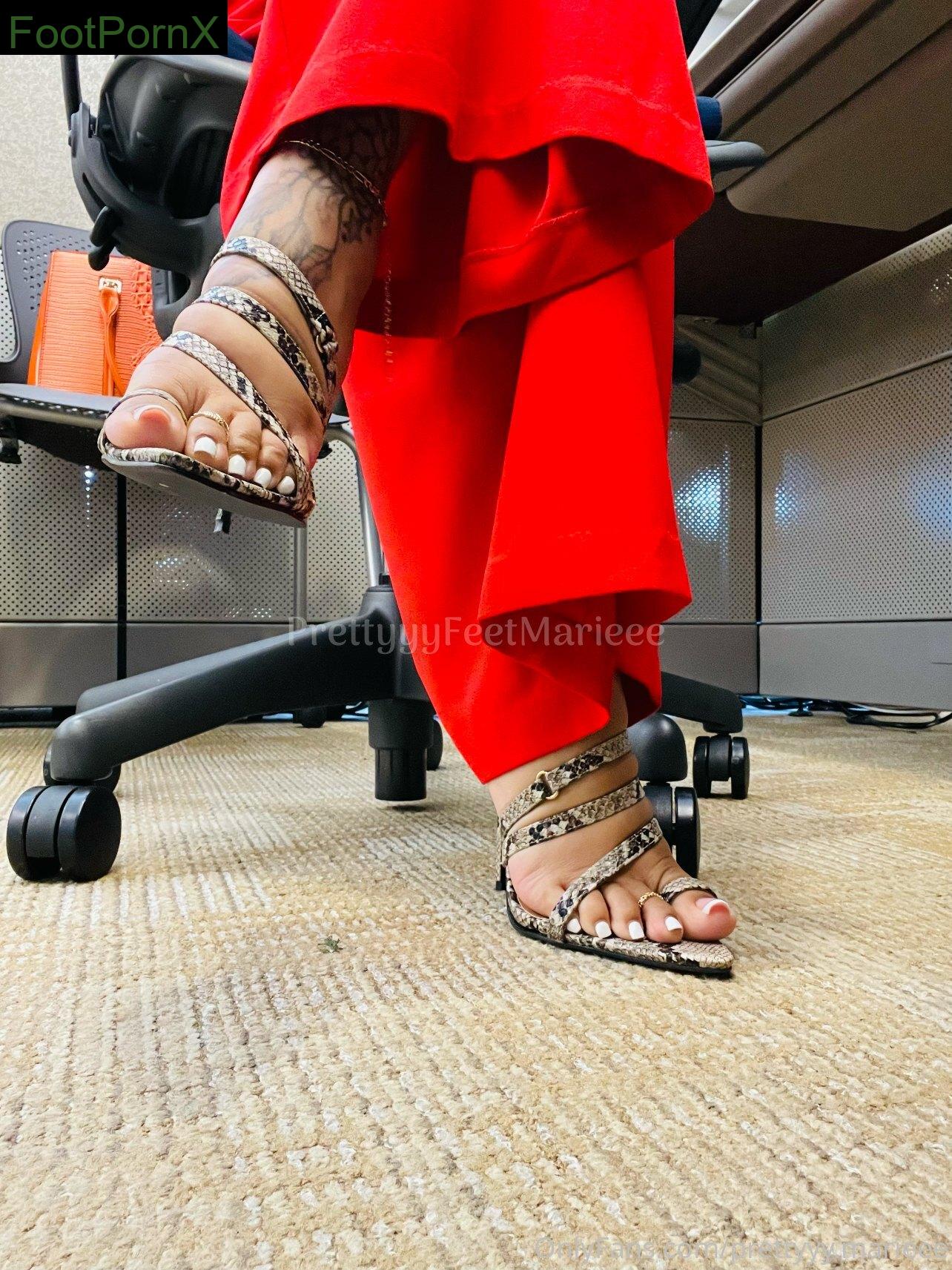 prettyyy.marieee feet photo 15