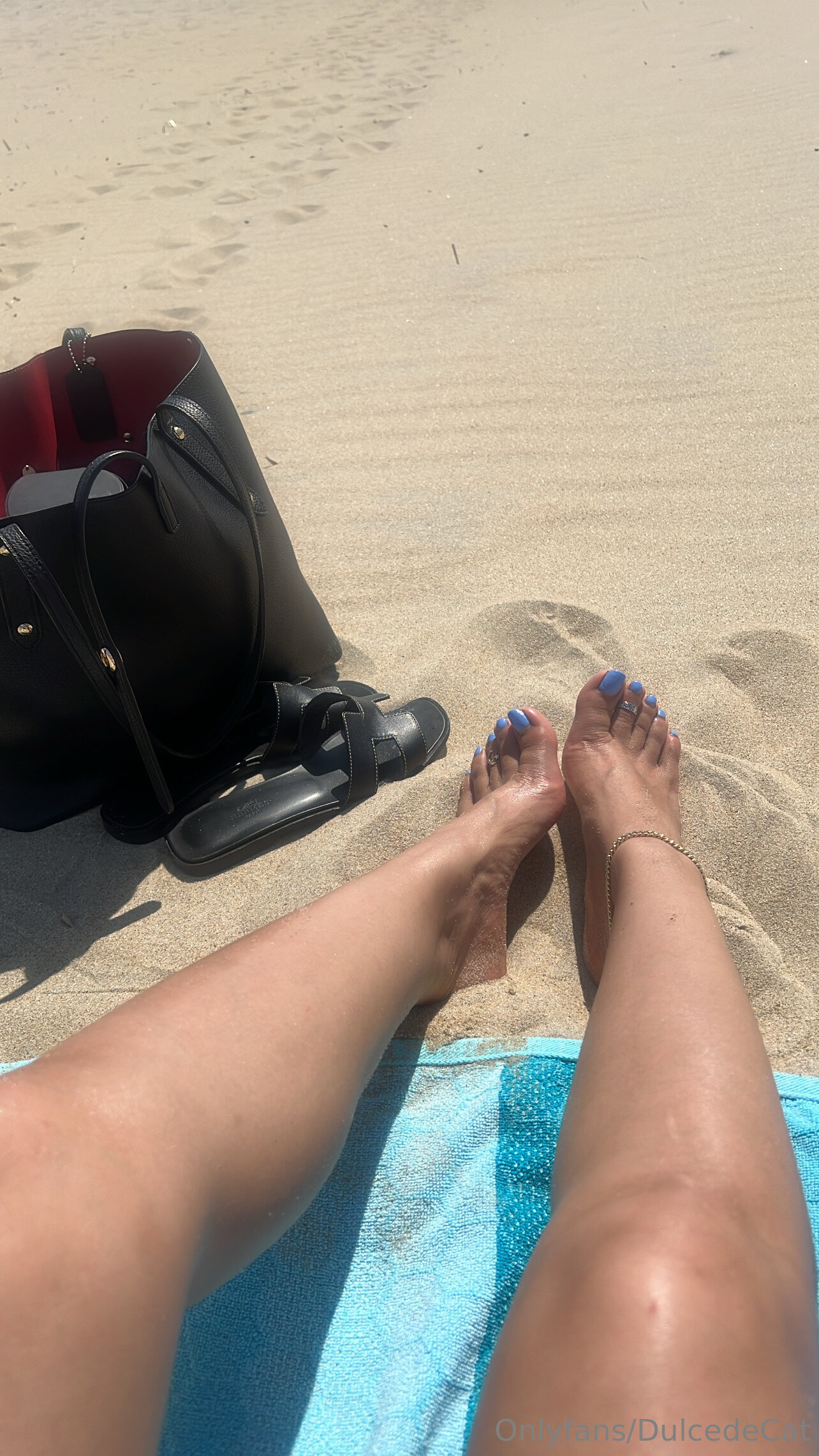 dulcedecat feet photo 2