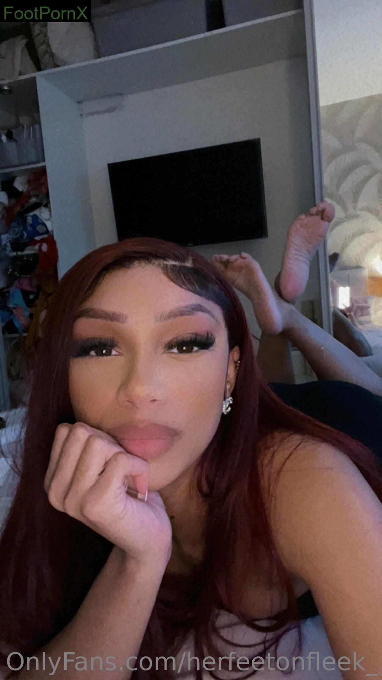 herfeetonfleek_ feet photo 16