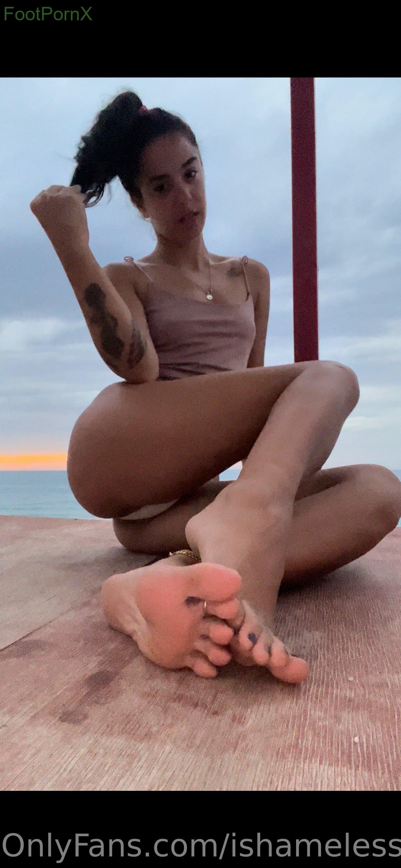 ishamelesss feet photo 20
