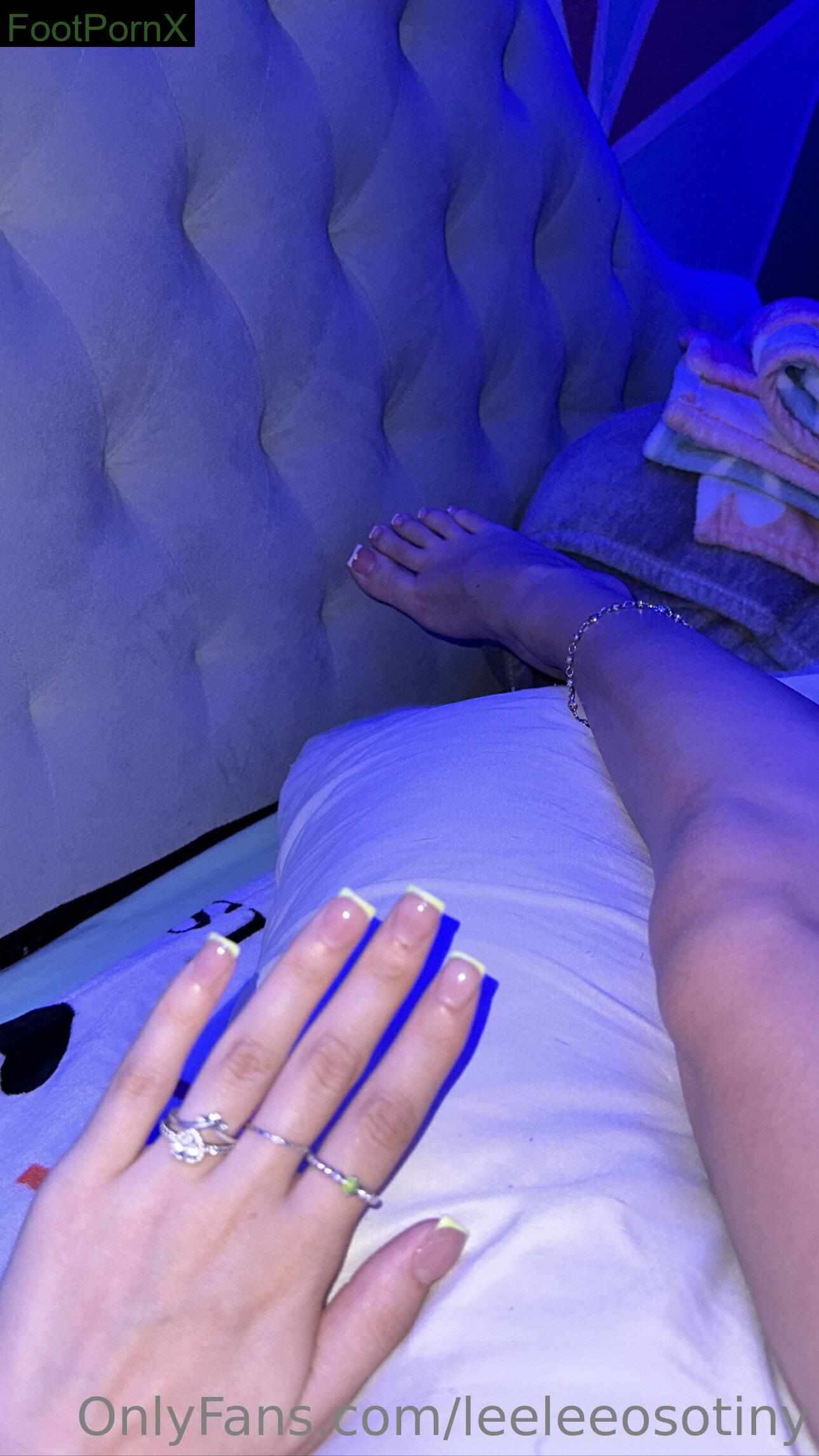 leeleeosotiny feet photo 11