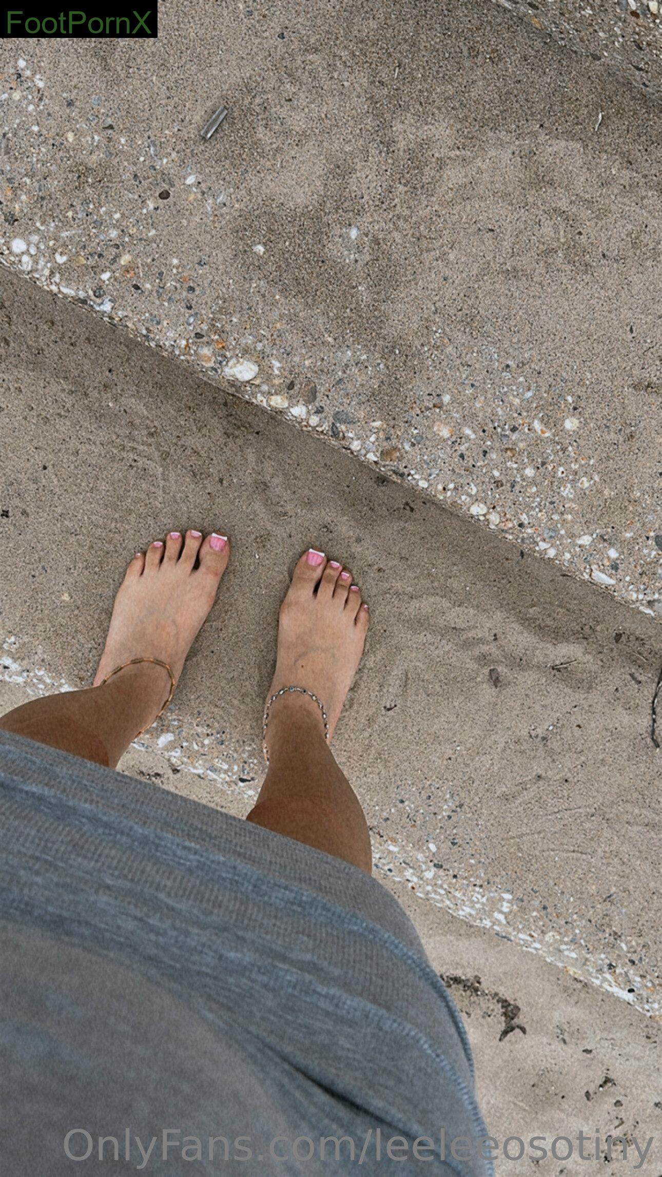 leeleeosotiny feet photo 9