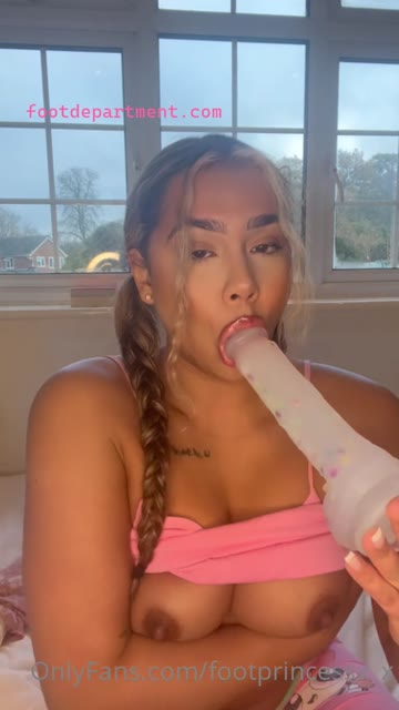 footprincessx_x sexy asian babe