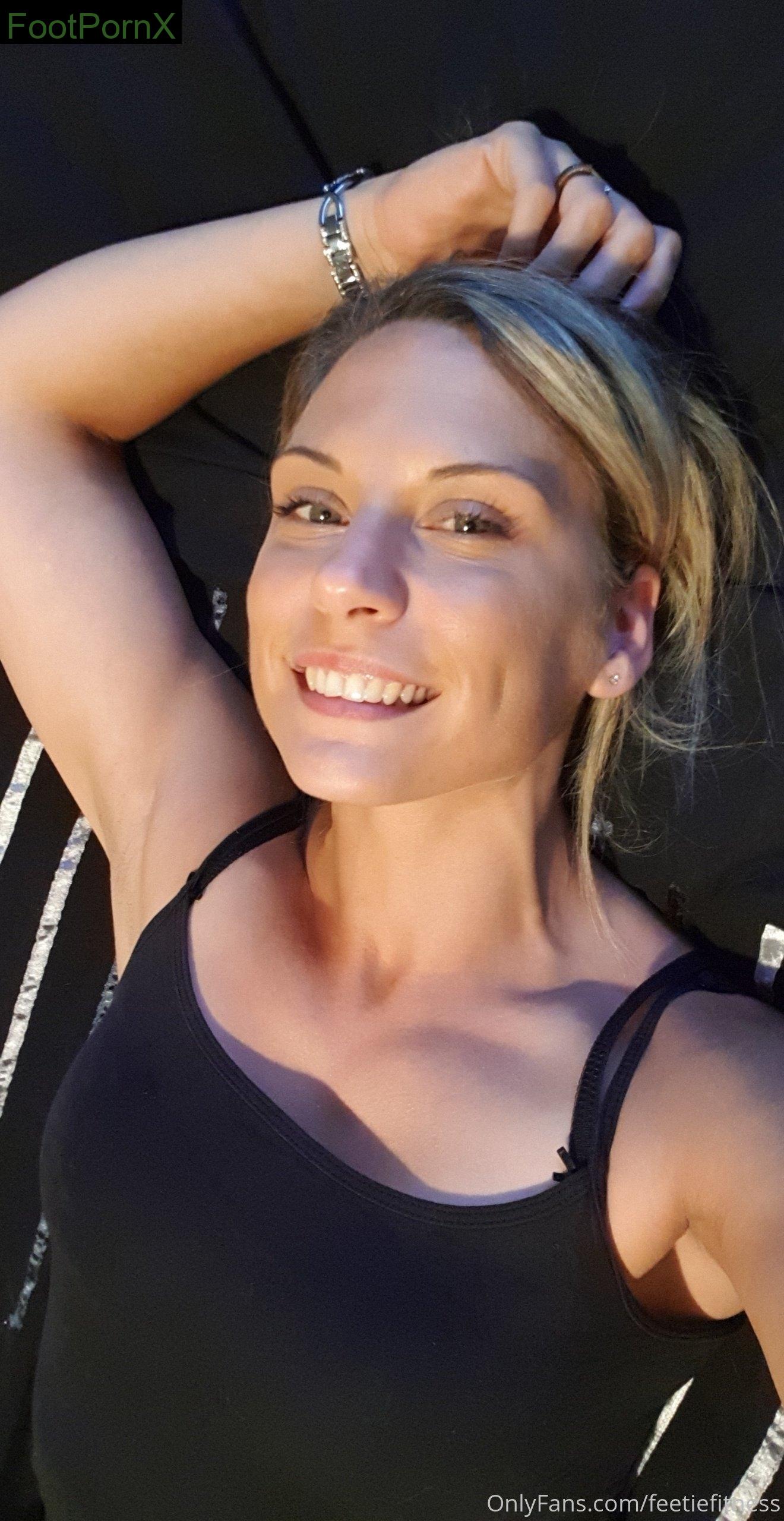 goddesssuzie26 feet photo 22