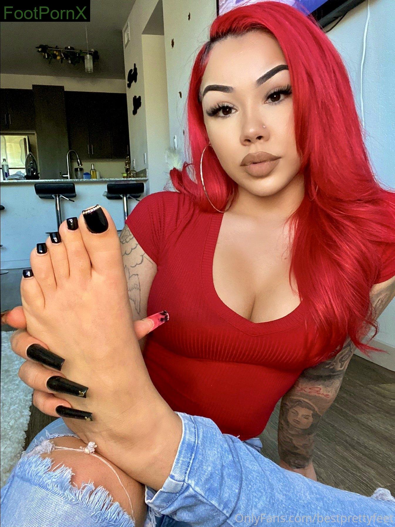 lindabooxo feet photo 4